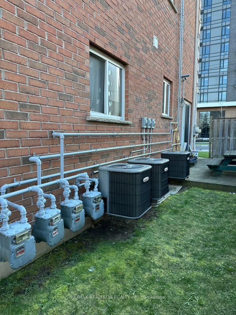 334 King Street Property Photo 10