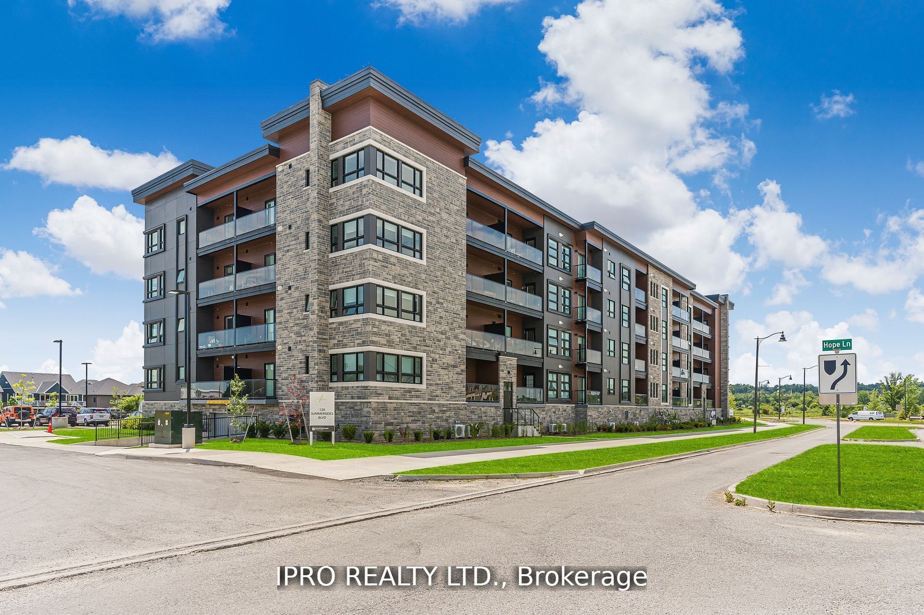 #307 - 120 Summersides Boulevard Property Photo 1