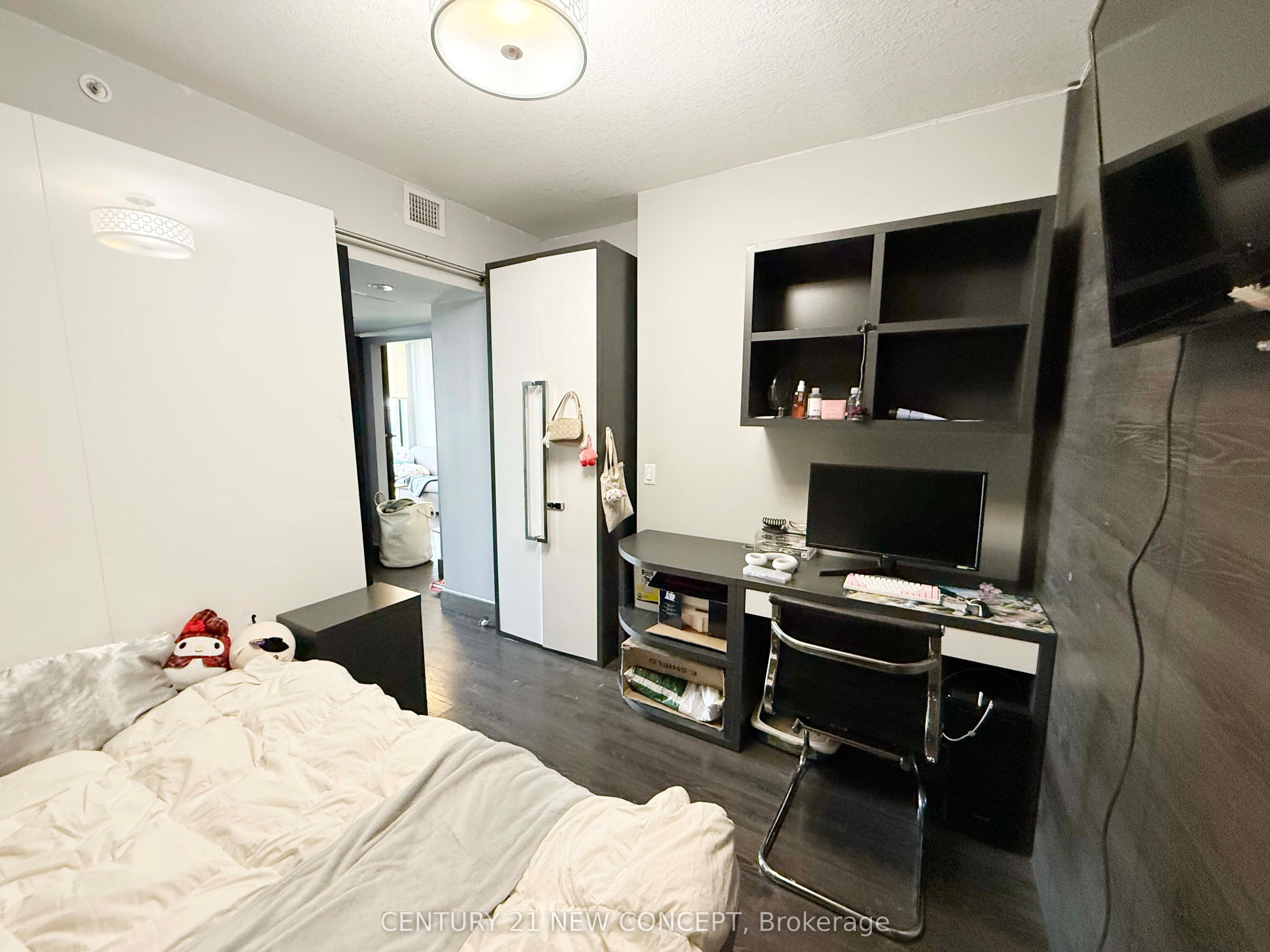 330 Phillips Street S1006 Property Photo 12