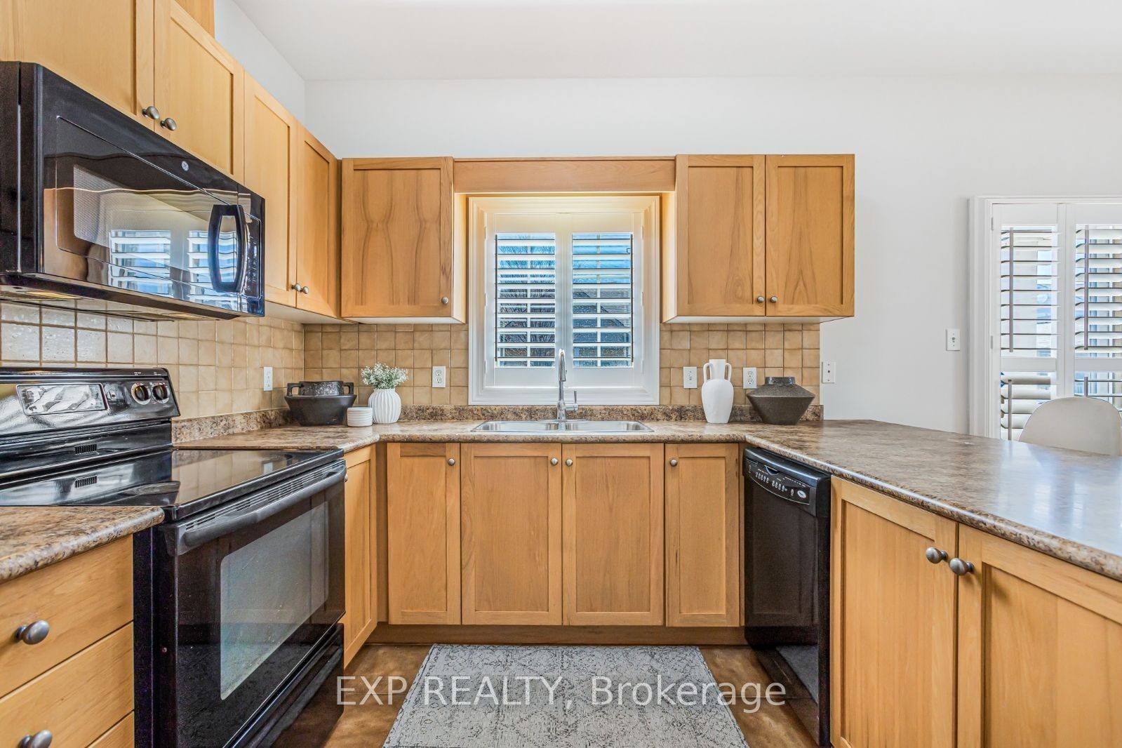 #74 - 34 Southbrook Drive Property Photo 5