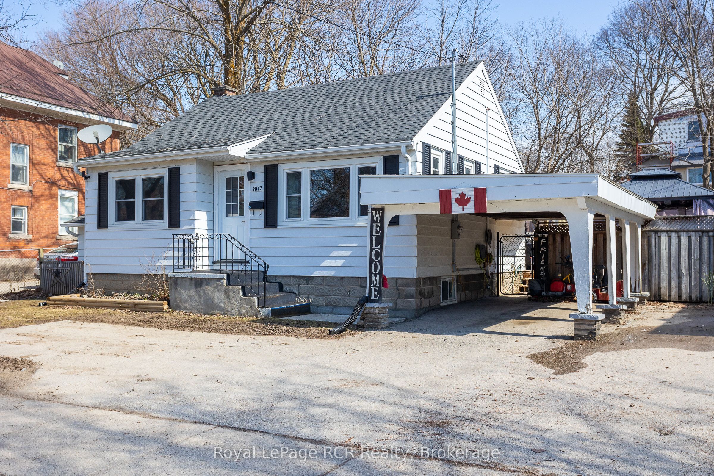 807 7th Avenue Property Photo