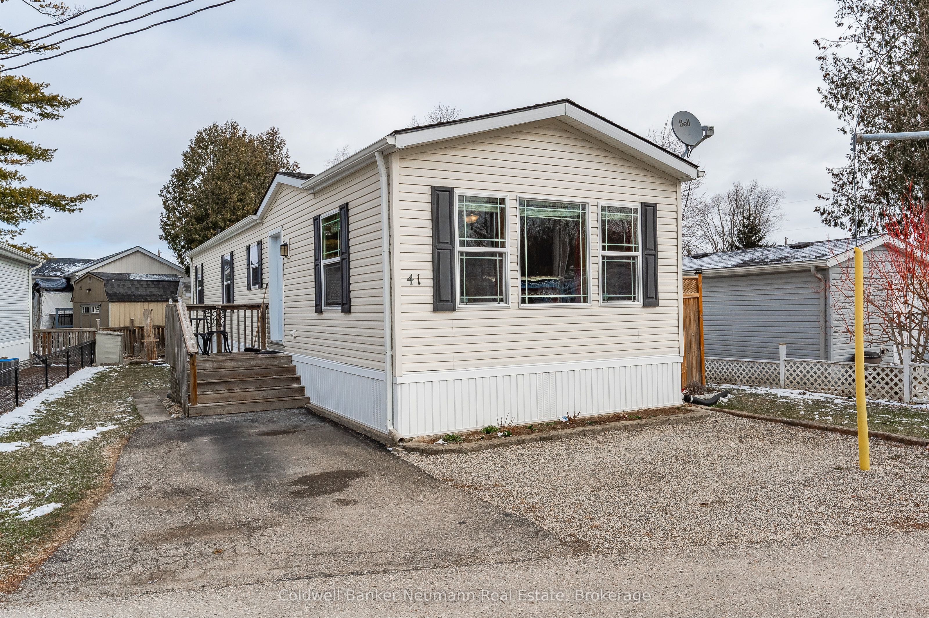 41 Cedarbush Crescent Property Photo