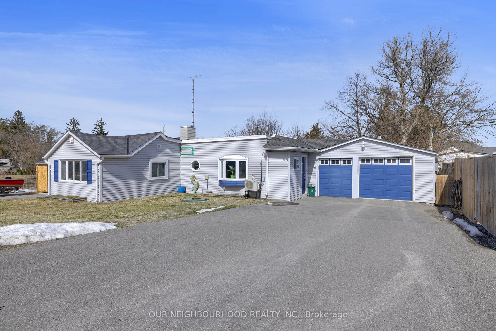5073 Oak Street Property Photo