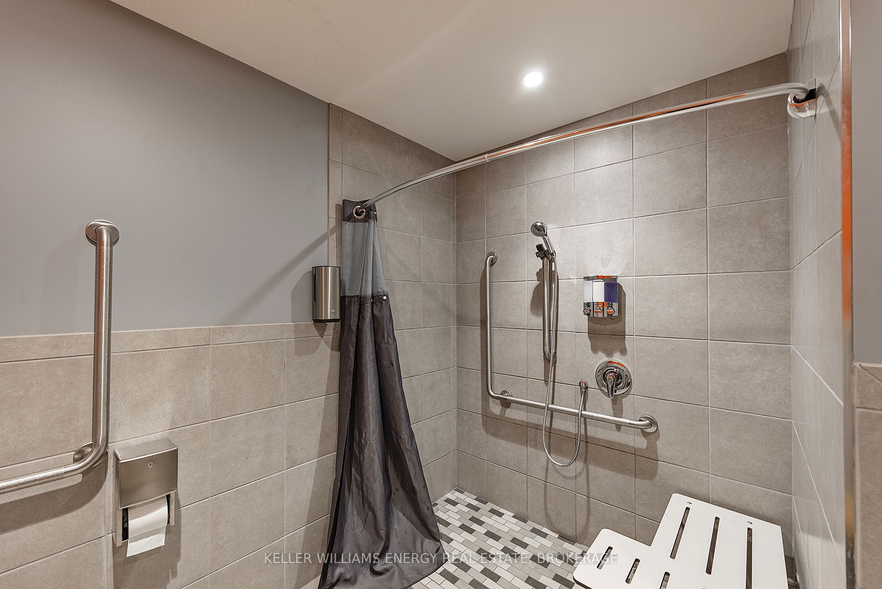 #6b - 500 Gardiners Road Property Photo 30