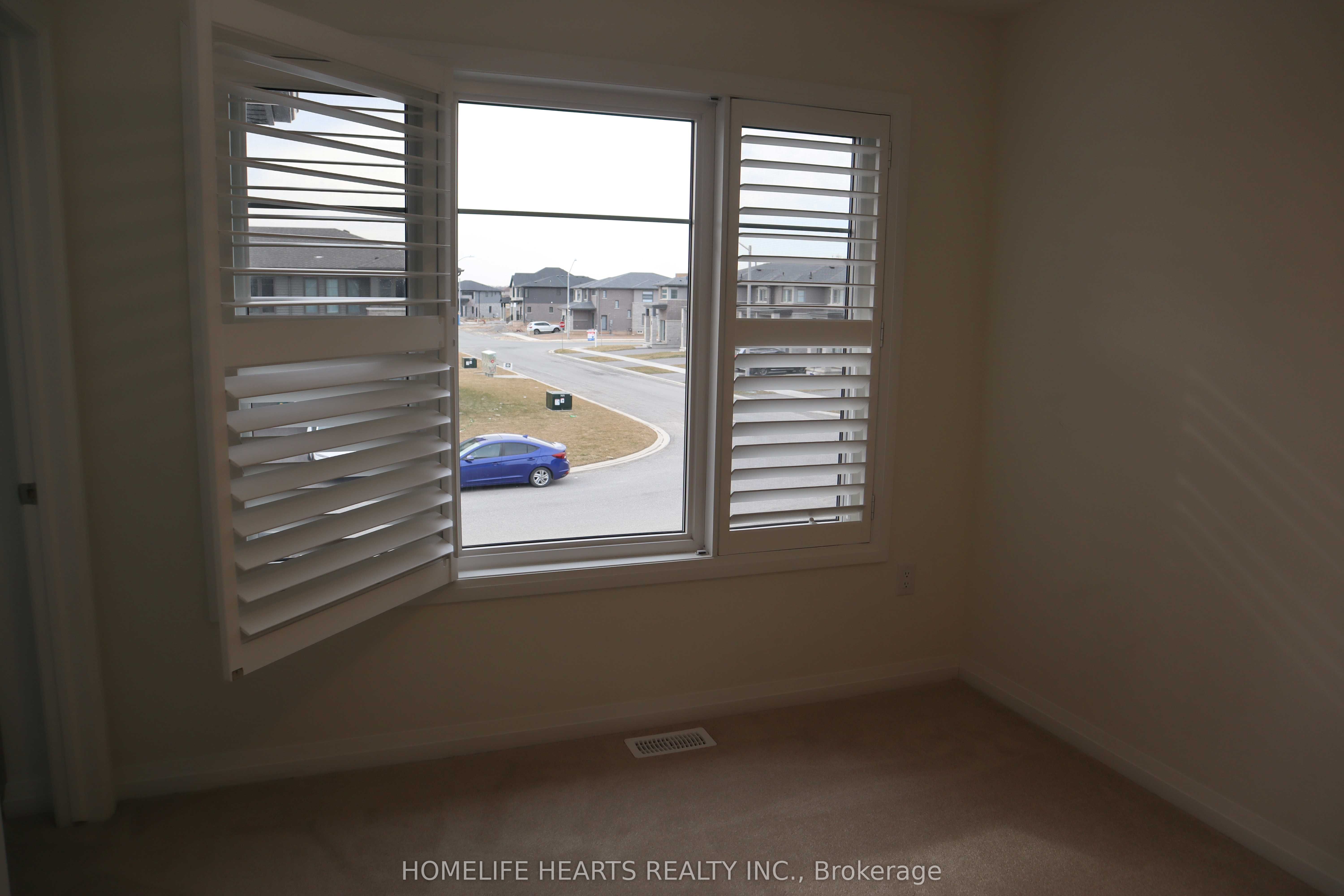 7352 Marvel Drive Property Photo 12