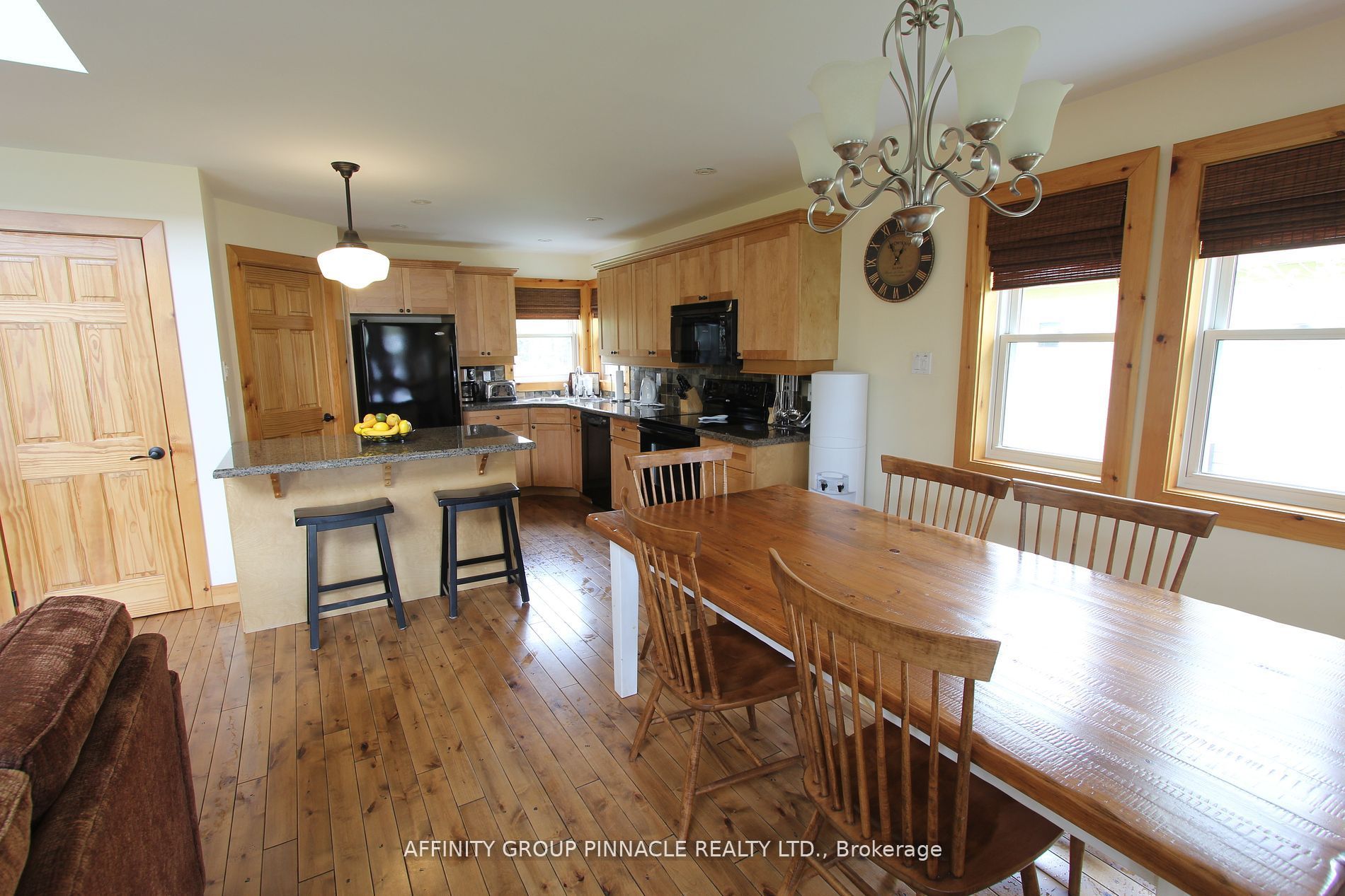 6 Goldrock Road 612 Property Photo 9