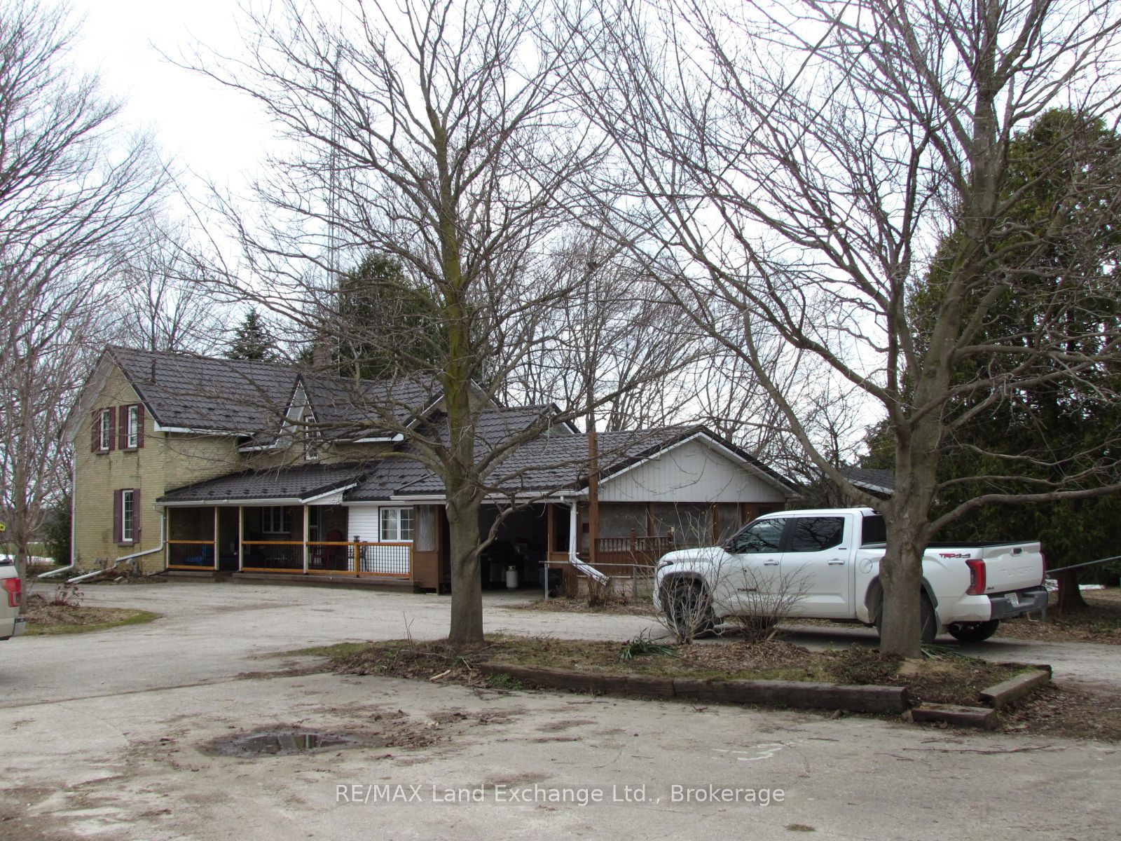 1044 Concession 7 Concession N Property Photo 3