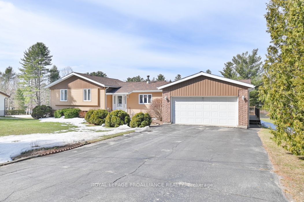74 Pineview Drive Property Photo
