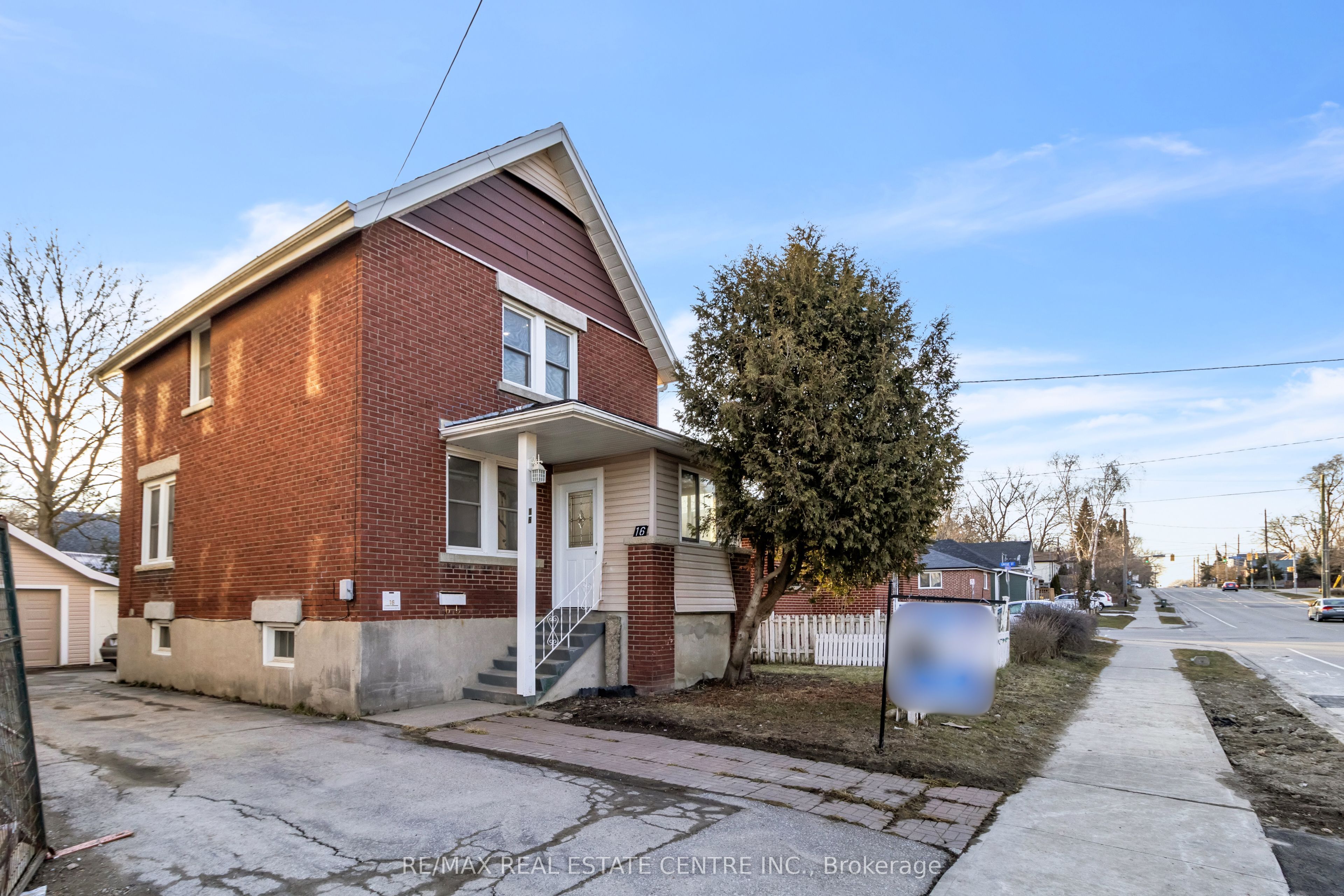 16 Stevenson Street Property Photo