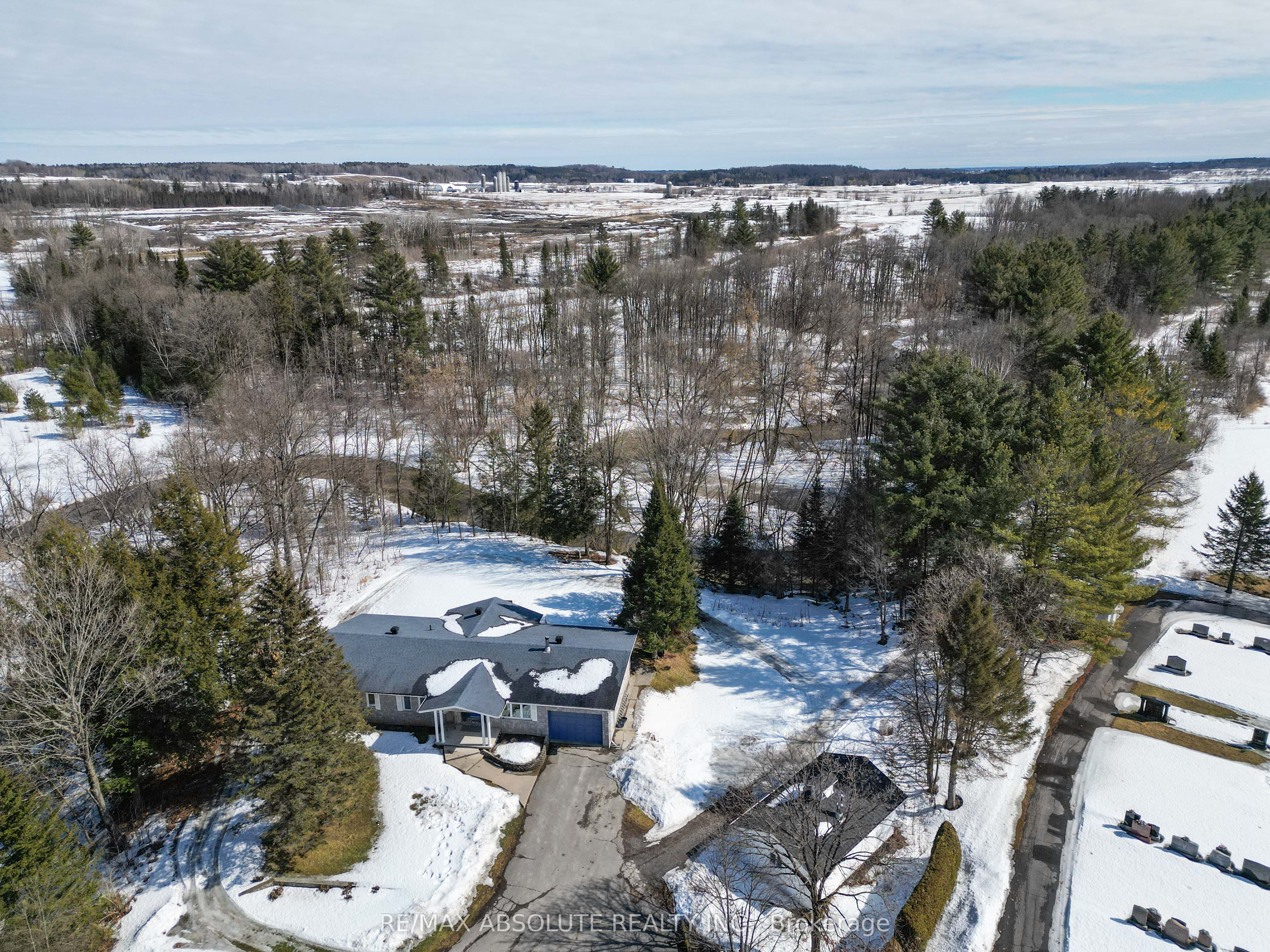 1578 David Road Property Photo 3