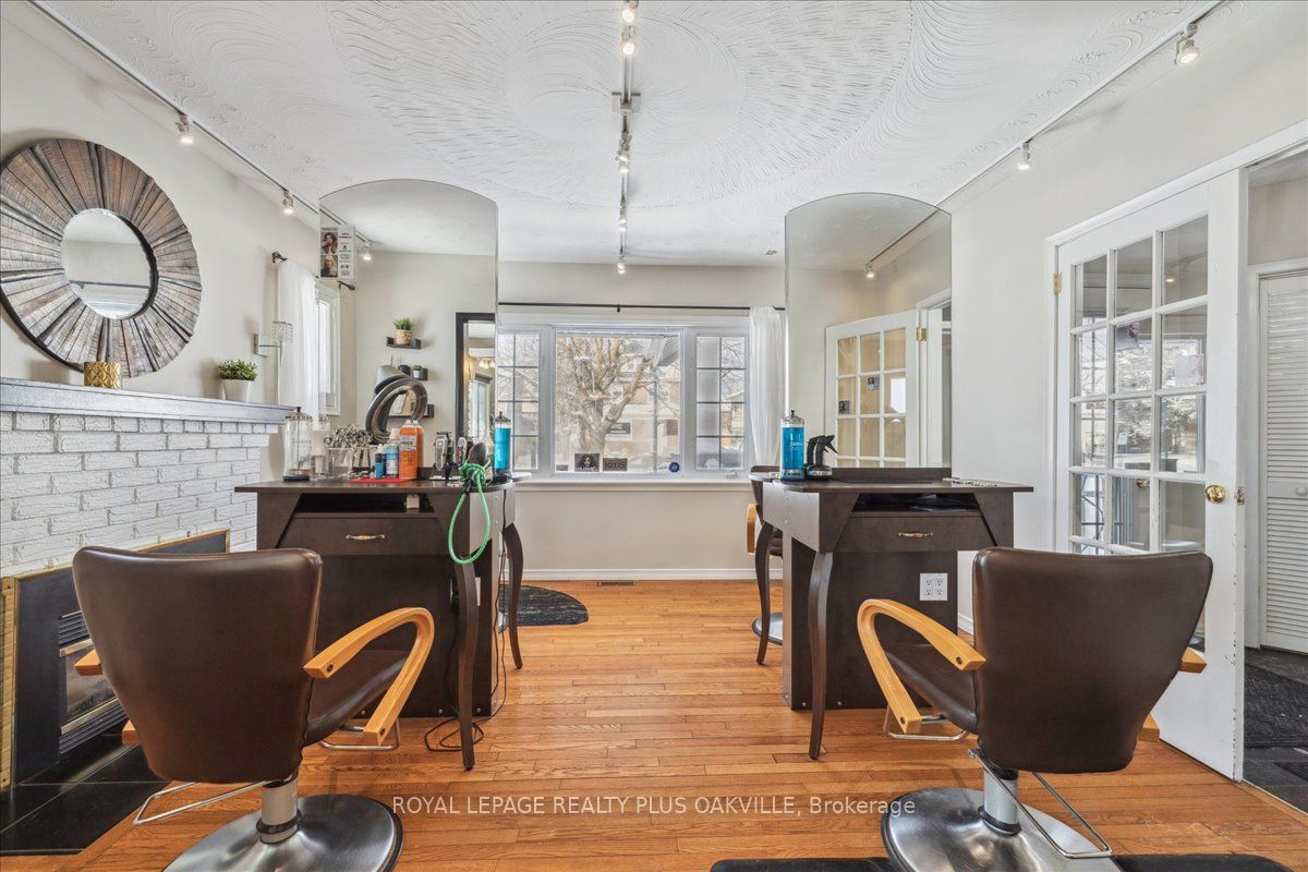 294 Dundas Street Property Photo 3