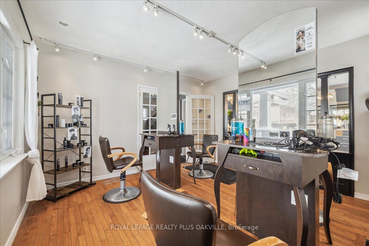 294 Dundas Street Property Photo 4