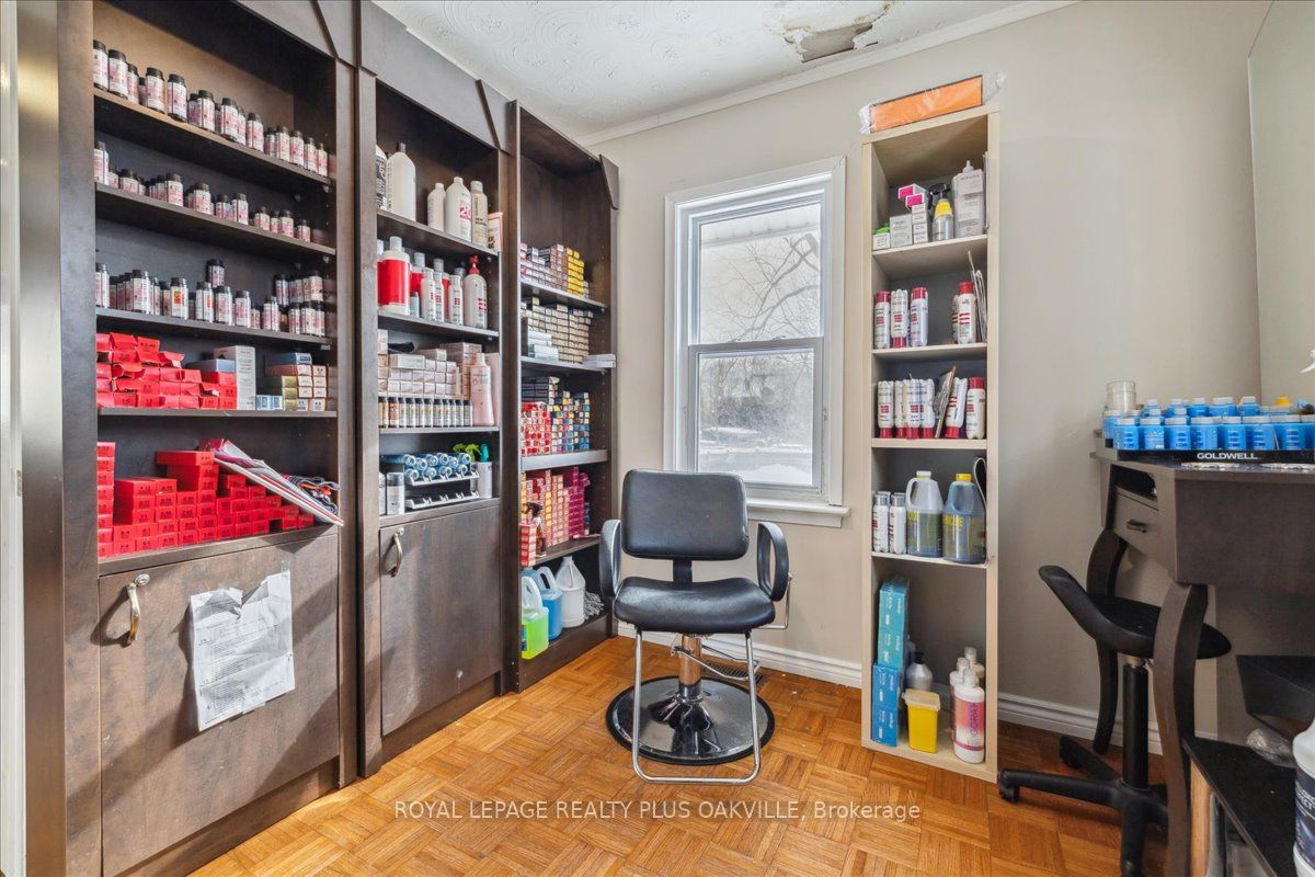 294 Dundas Street Property Photo 11
