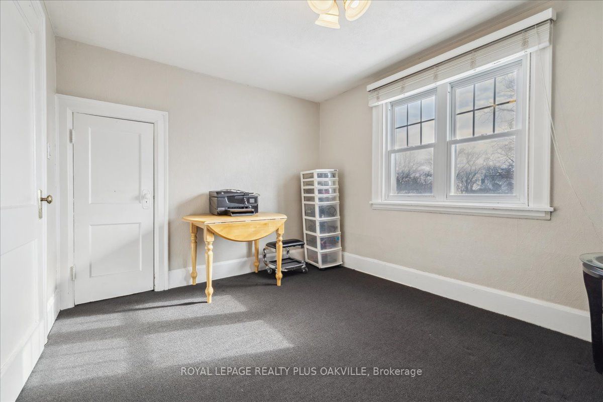 294 Dundas Street Property Photo 16