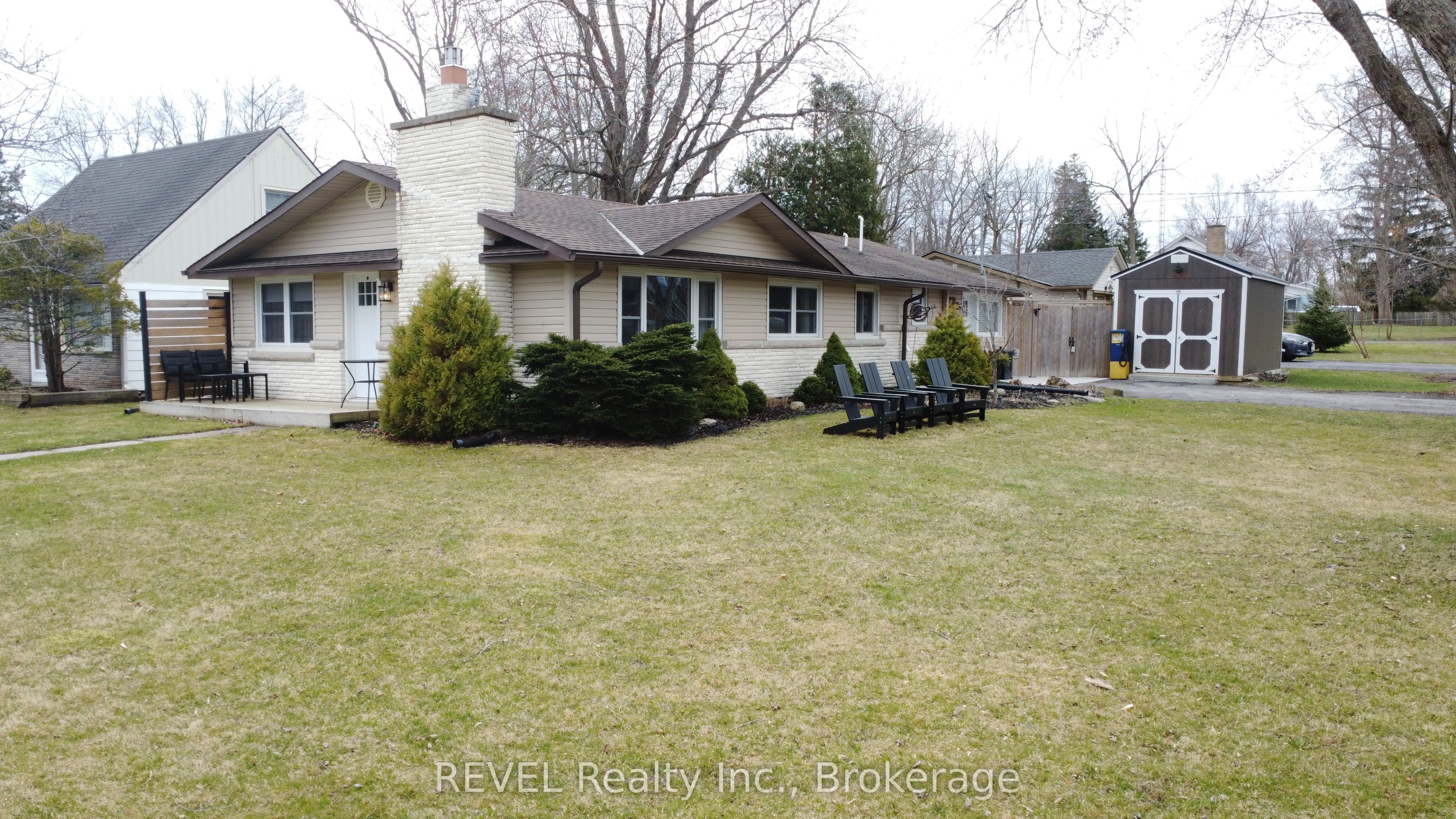 466 Belleview Blvd Property Photo