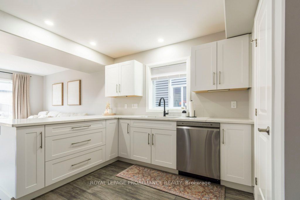 42 Dewal Place Property Photo 9