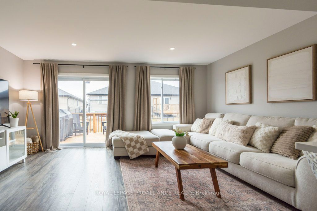 42 Dewal Place Property Photo 12
