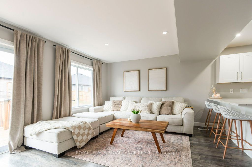42 Dewal Place Property Photo 13