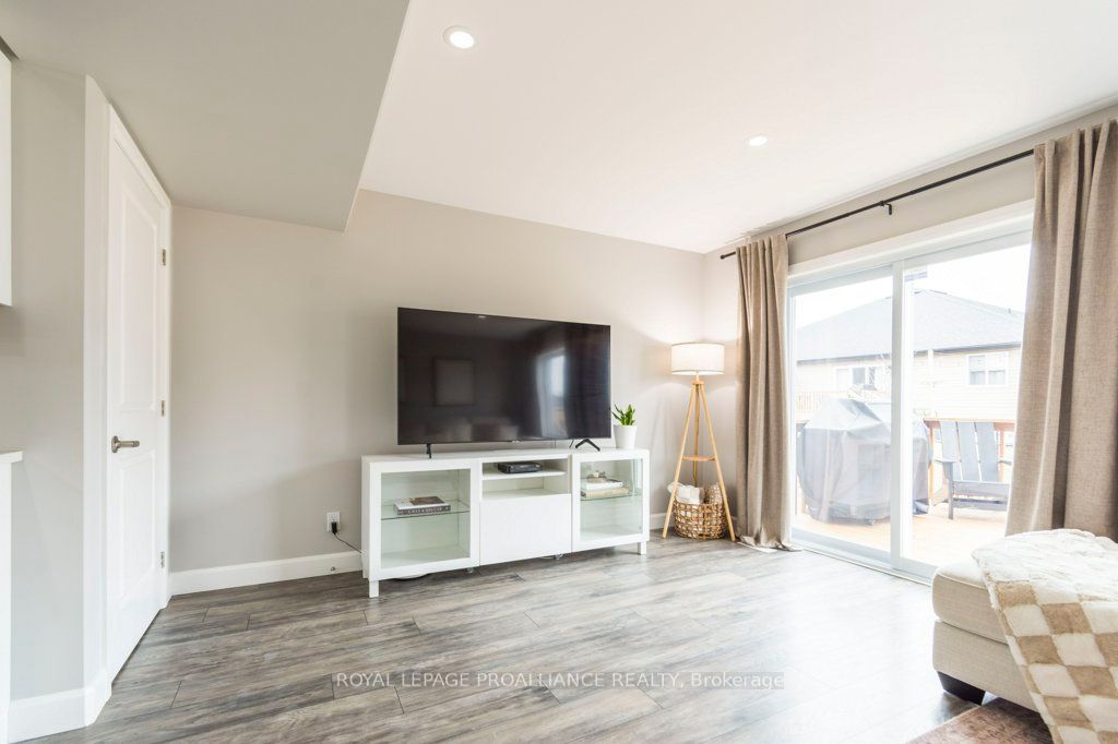 42 Dewal Place Property Photo 14