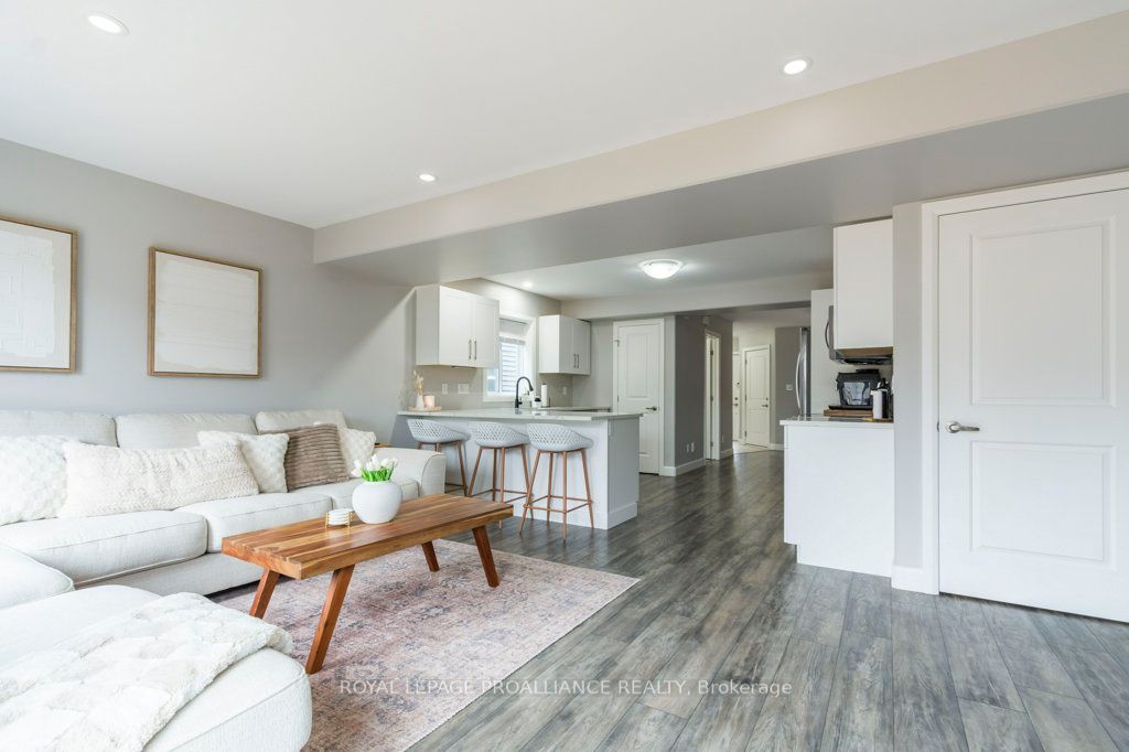 42 Dewal Place Property Photo 15