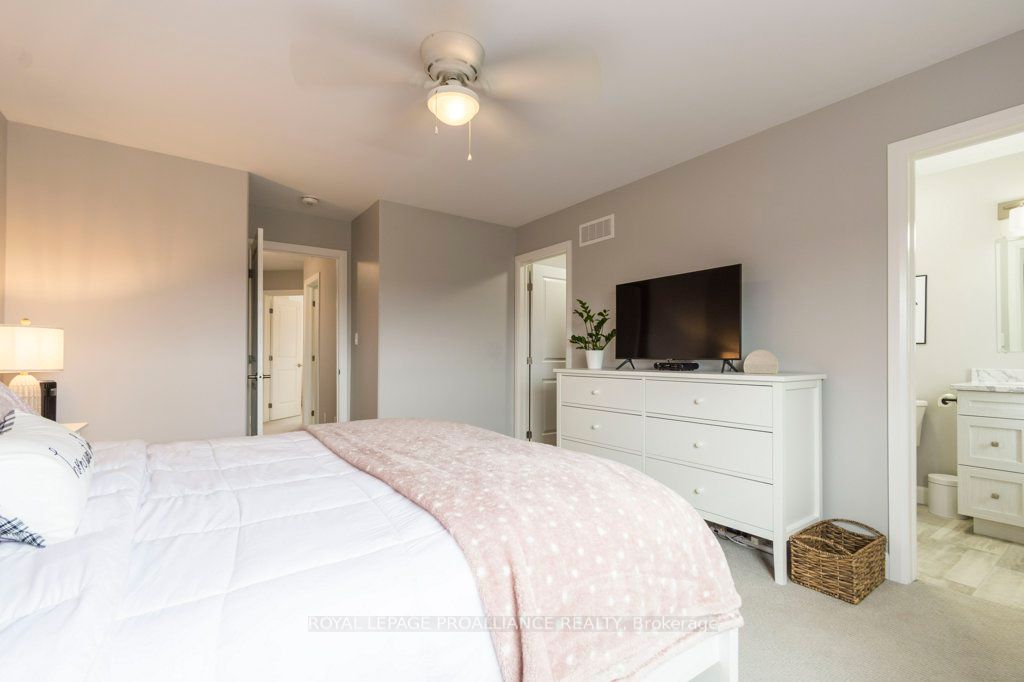 42 Dewal Place Property Photo 18