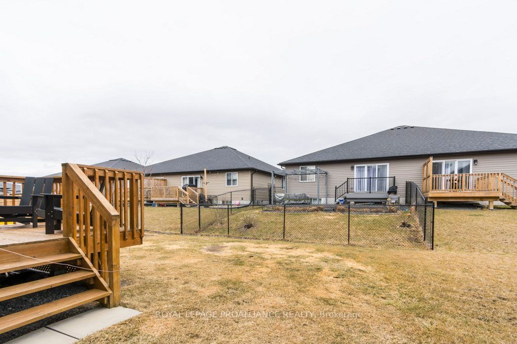42 Dewal Place Property Photo 24