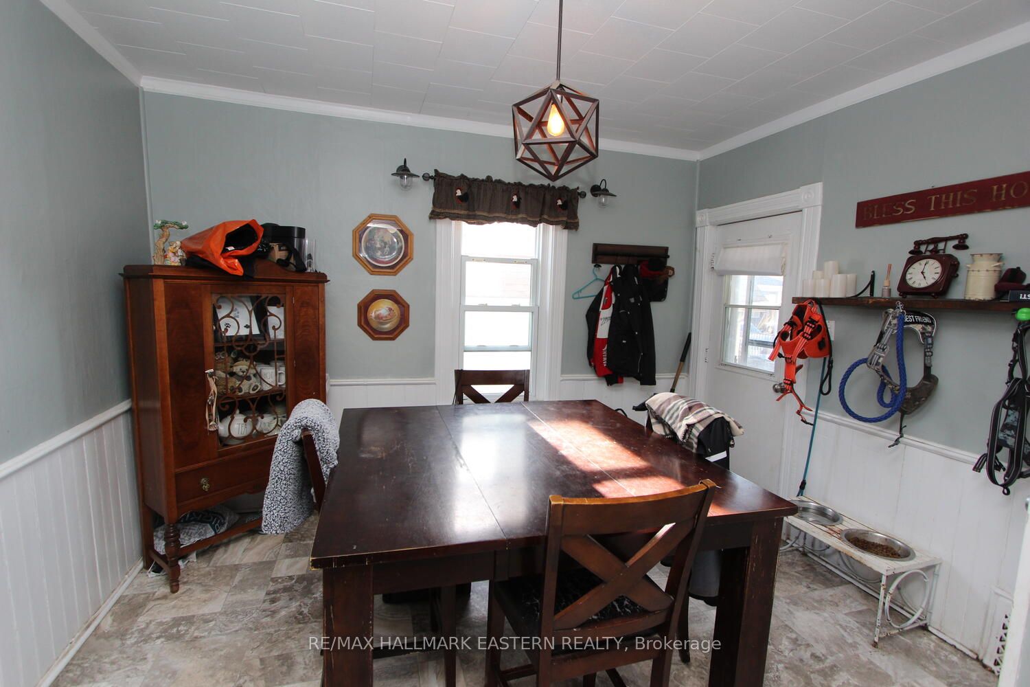 175-177 Front Street N Property Photo 5