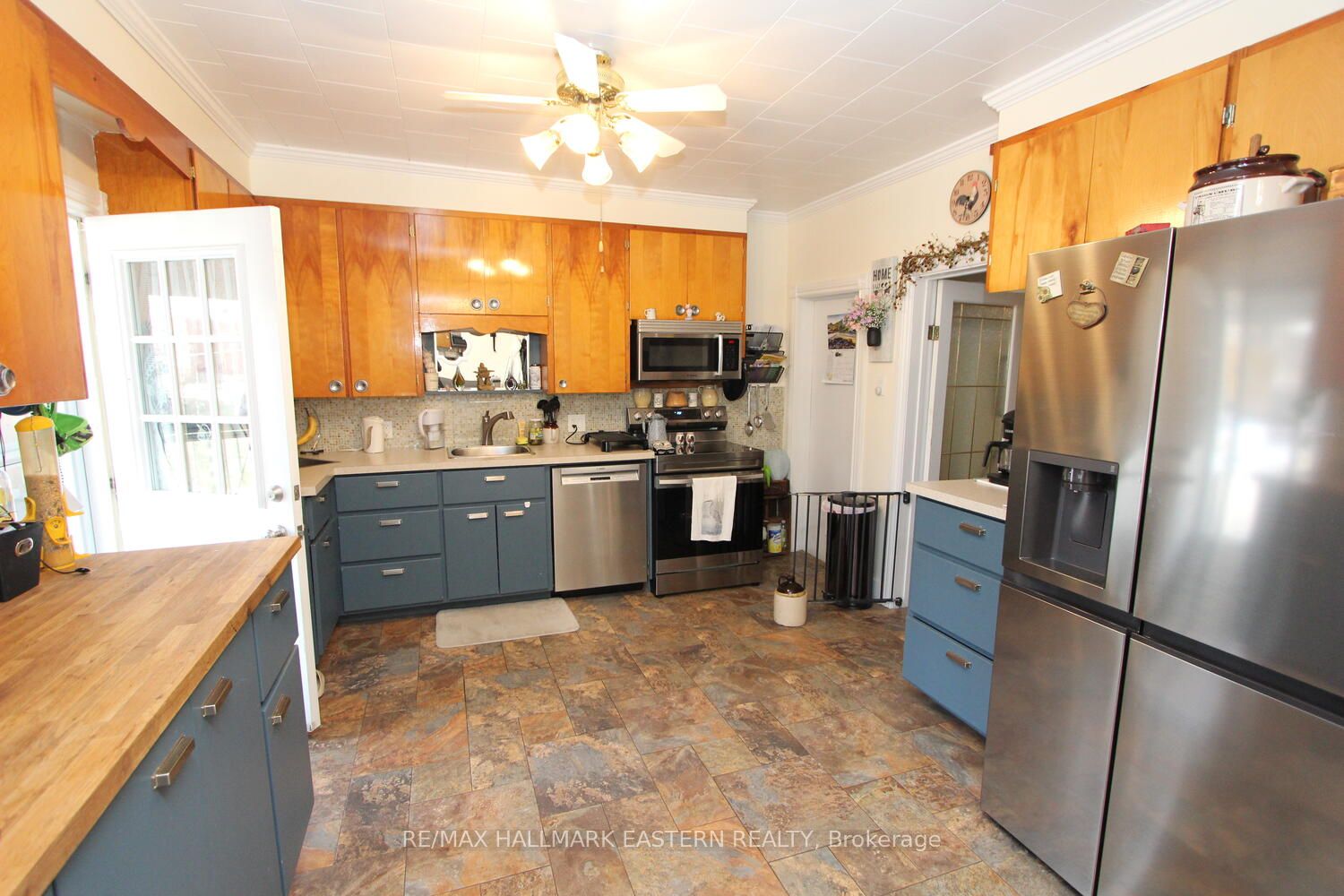 175-177 Front Street N Property Photo 18