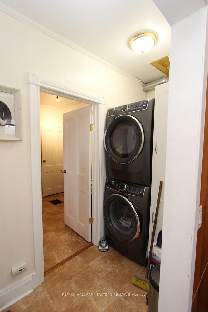 175-177 Front Street N Property Photo 25