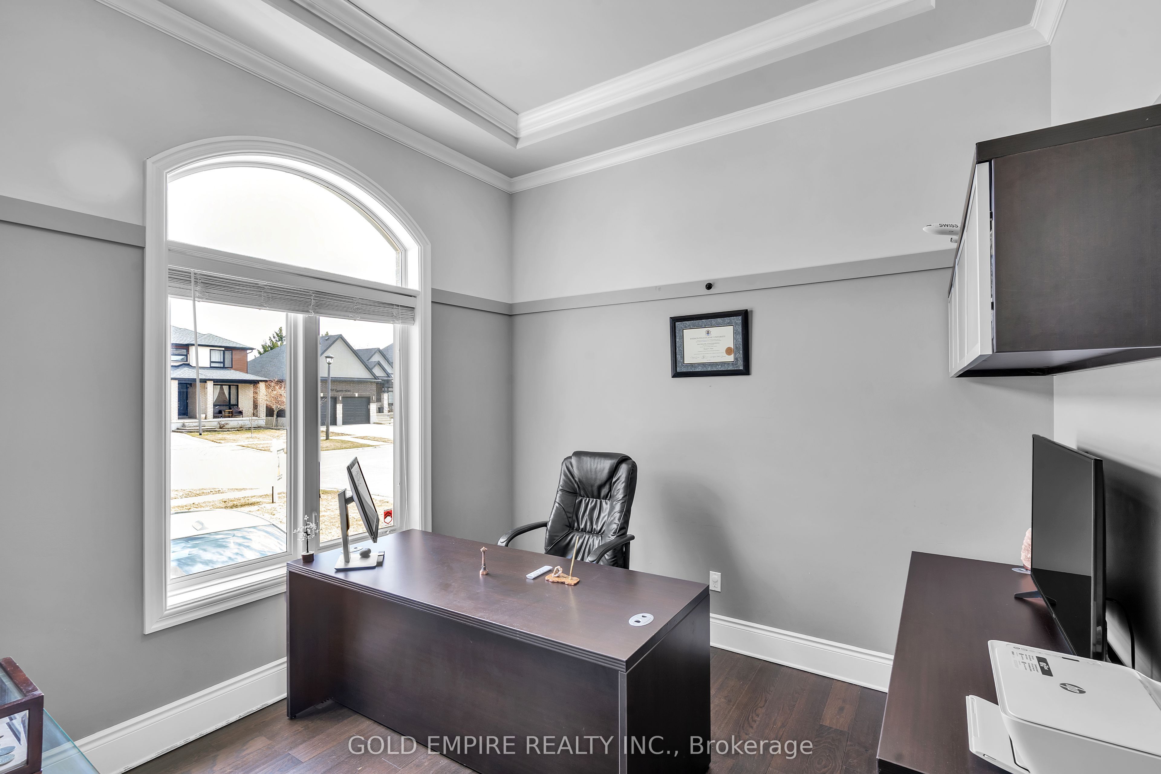 1096 Eagletrace Drive Property Photo 8