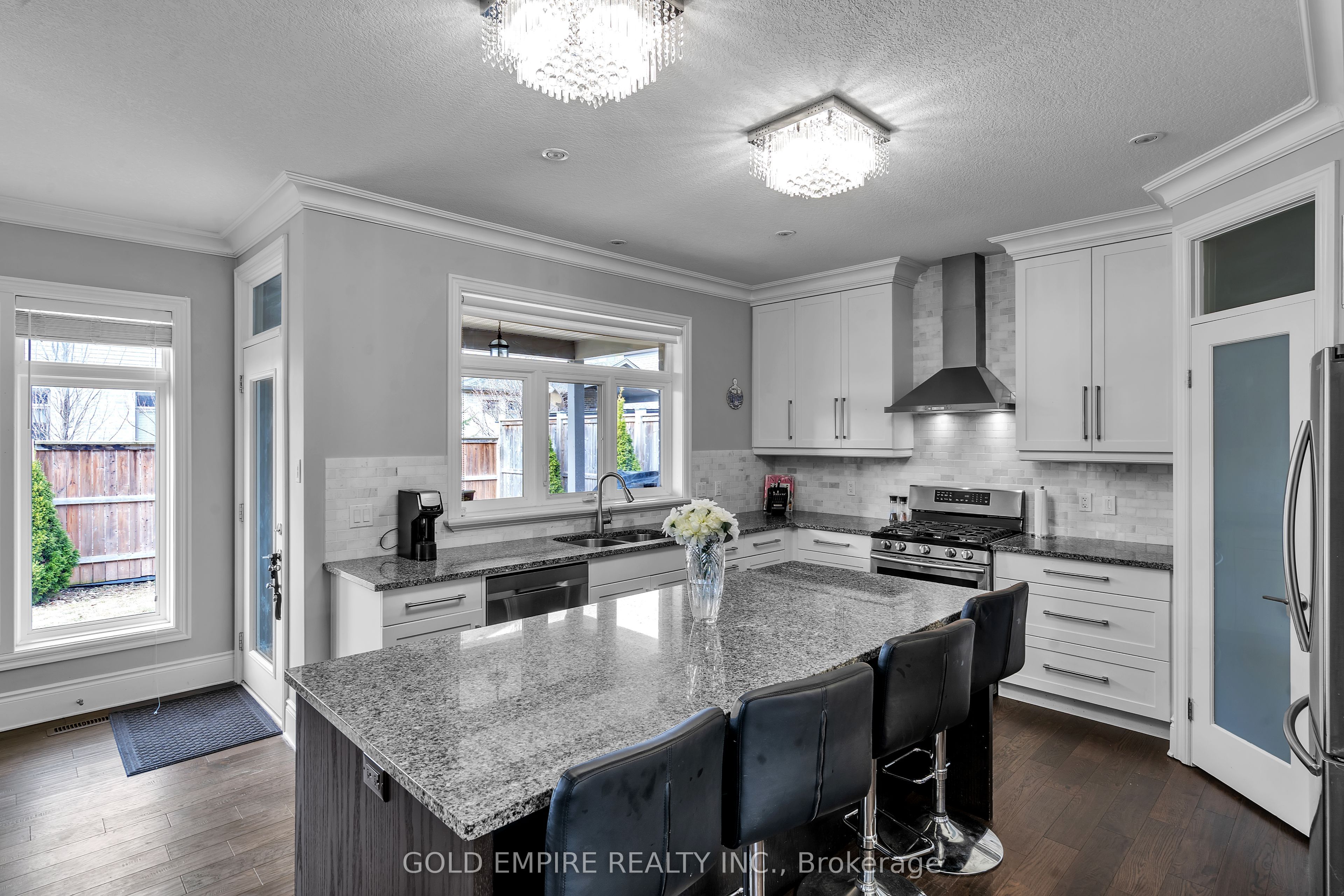 1096 Eagletrace Drive Property Photo 12
