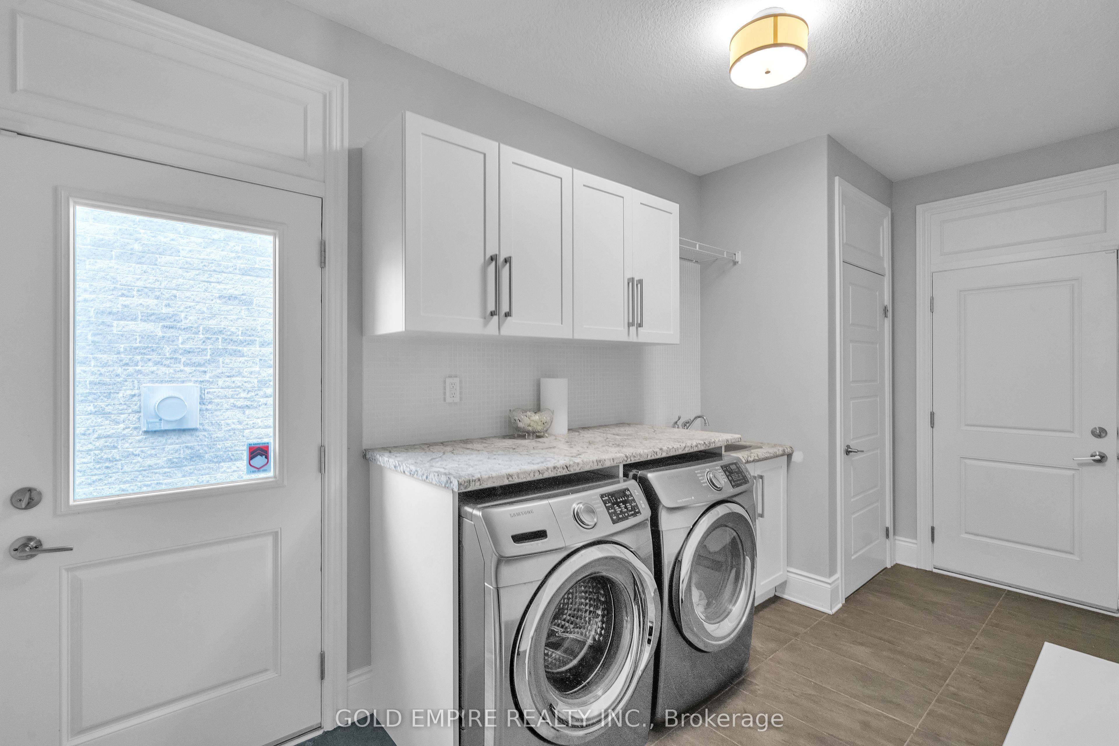 1096 Eagletrace Drive Property Photo 19