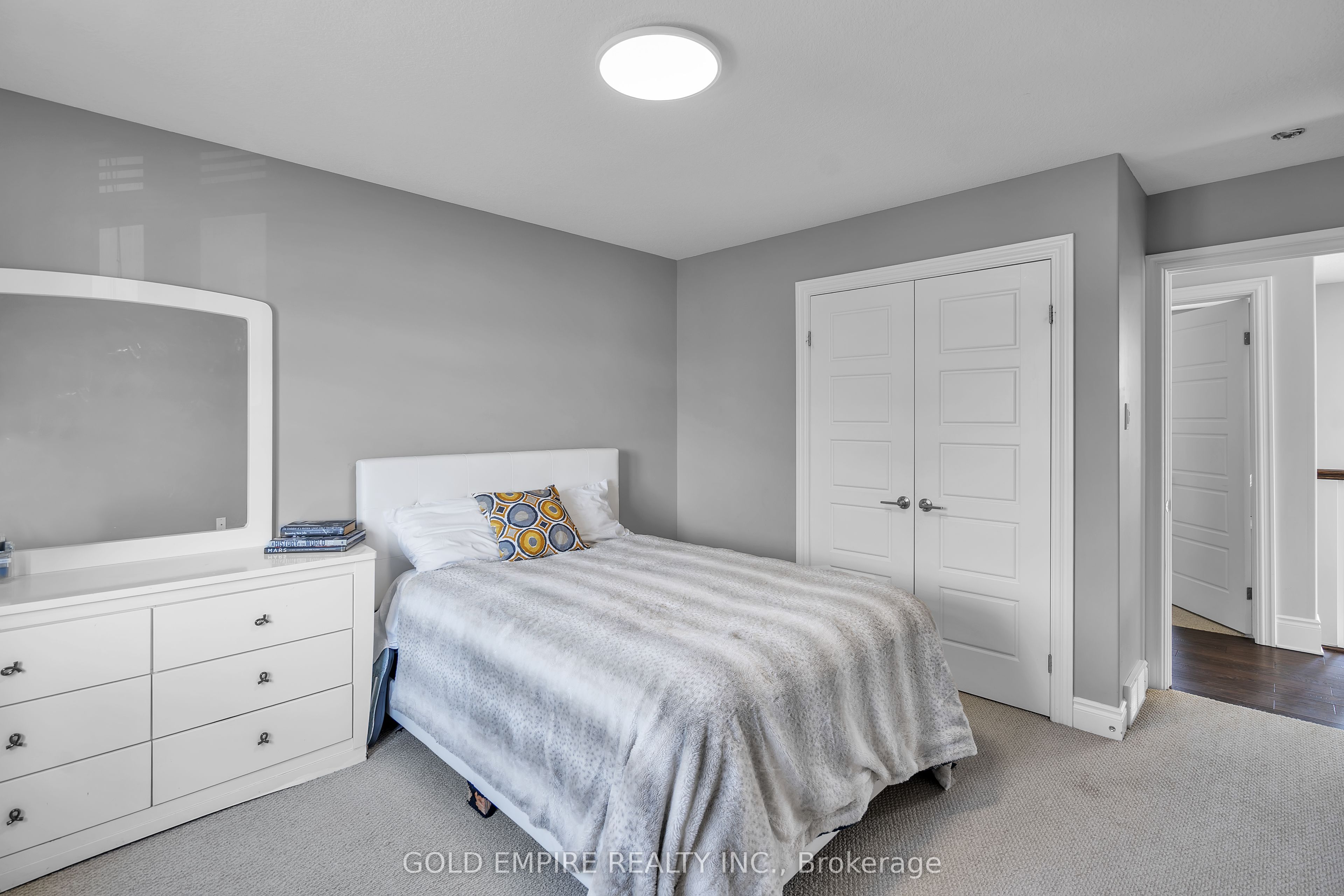 1096 Eagletrace Drive Property Photo 34