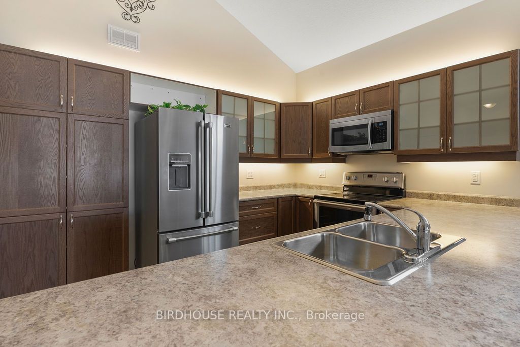 60 Chadwin Drive Property Photo 8