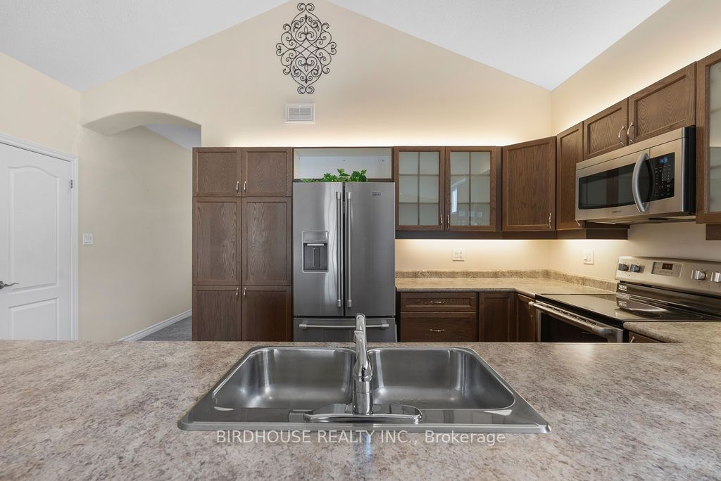 60 Chadwin Drive Property Photo 9