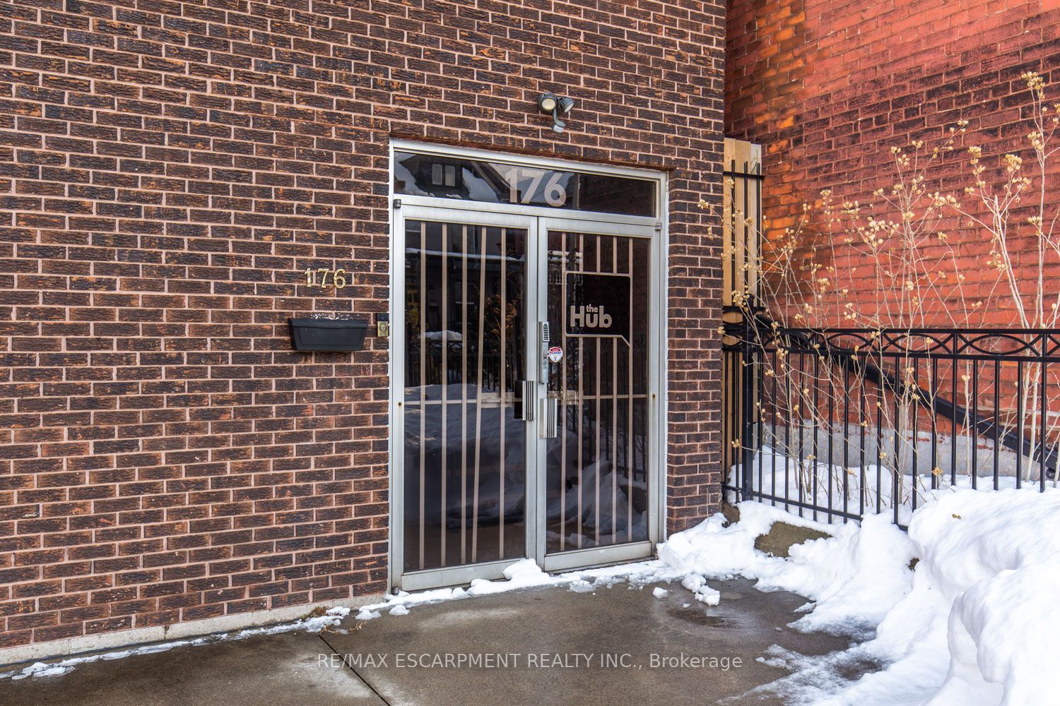176 Mary Street Property Photo 4