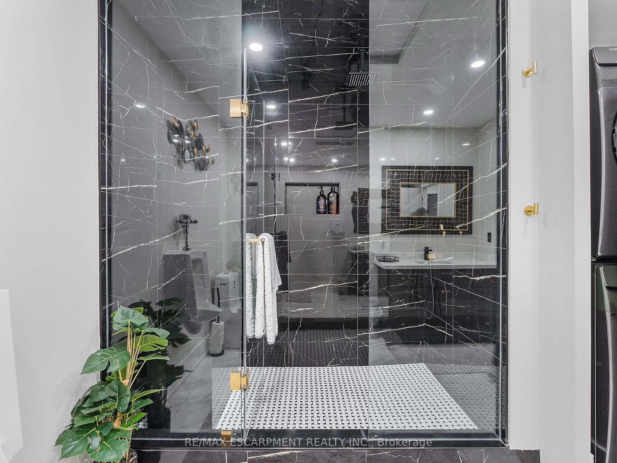 64 Argyle Street Property Photo 37