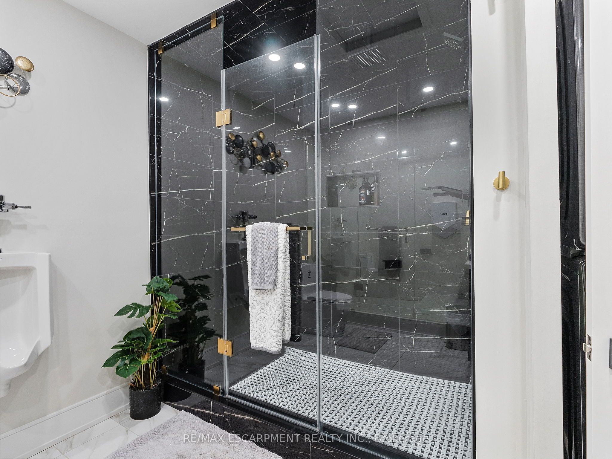 64 Argyle Street Property Photo 38