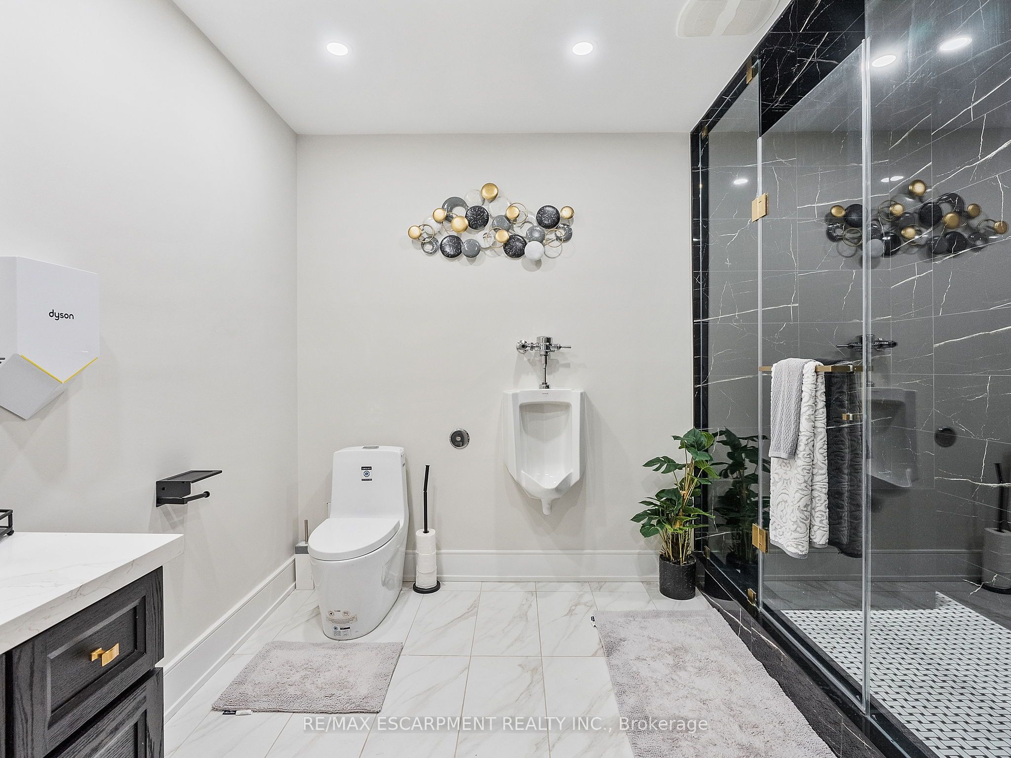 64 Argyle Street Property Photo 39