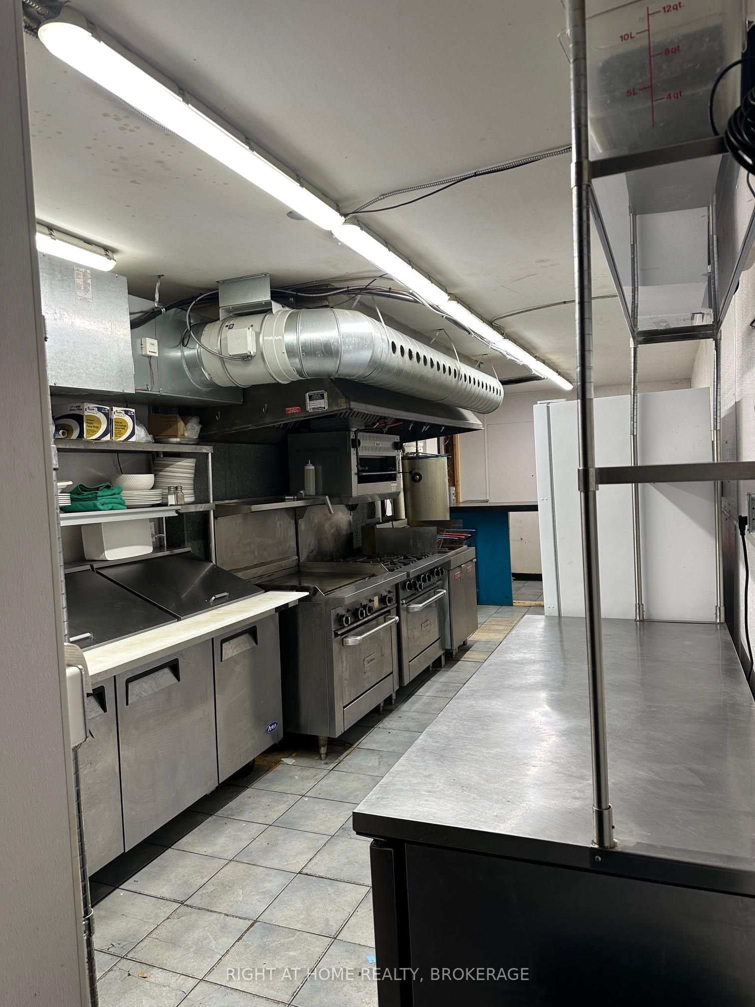 #unit B - 4060 Erie Road Property Photo 3