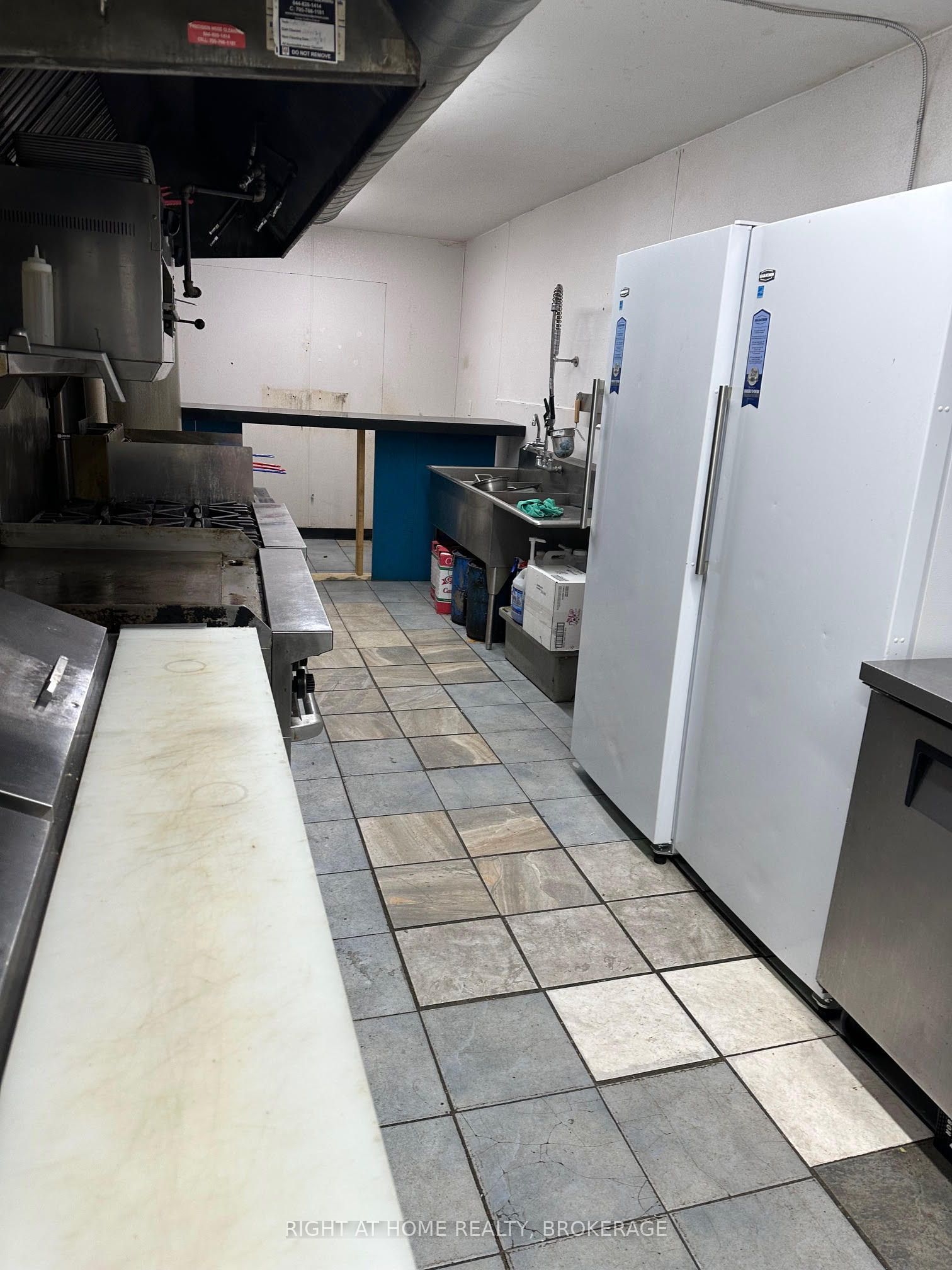 #unit B - 4060 Erie Road Property Photo 4