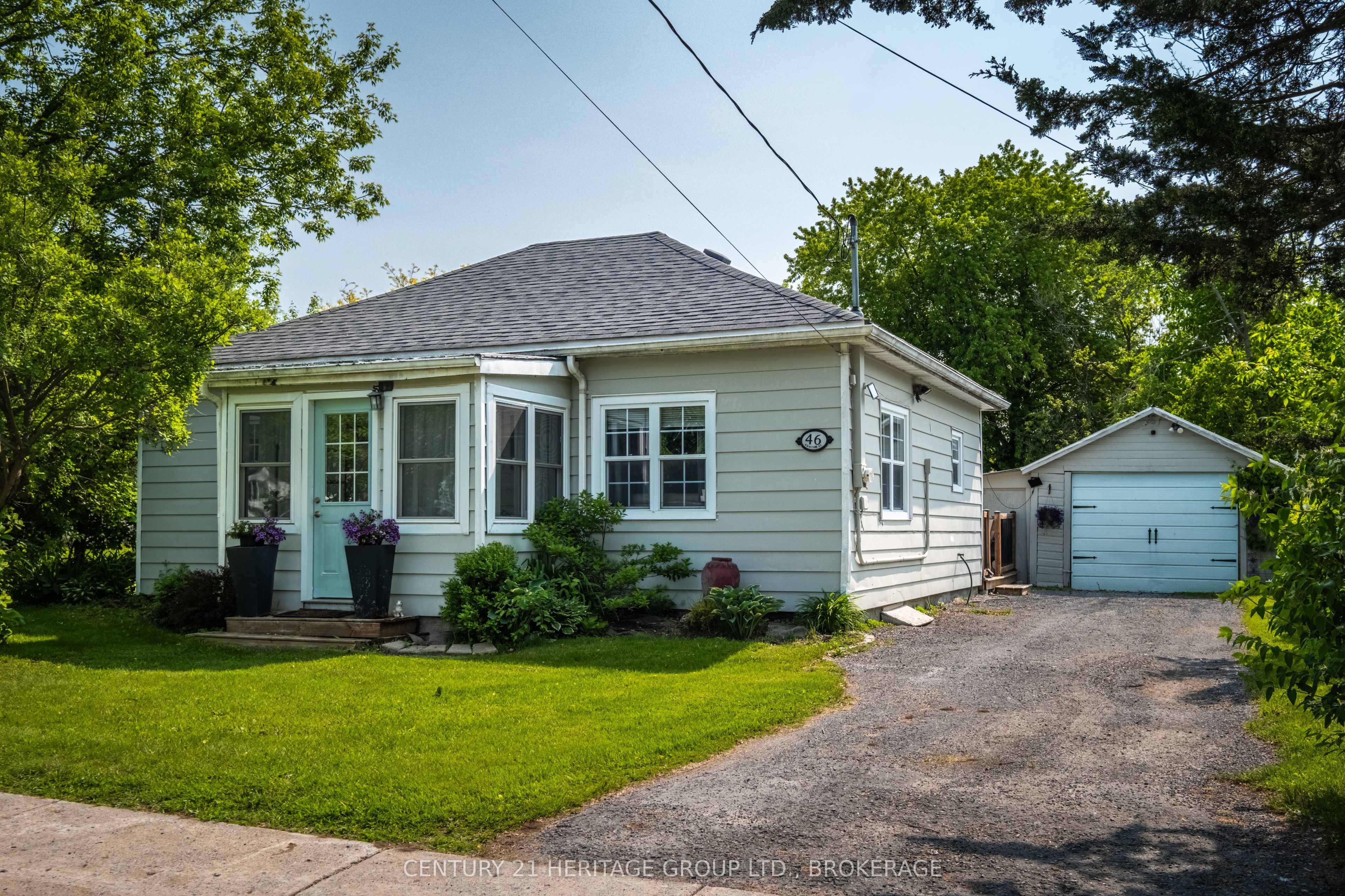 46 Centre St Property Photo 1