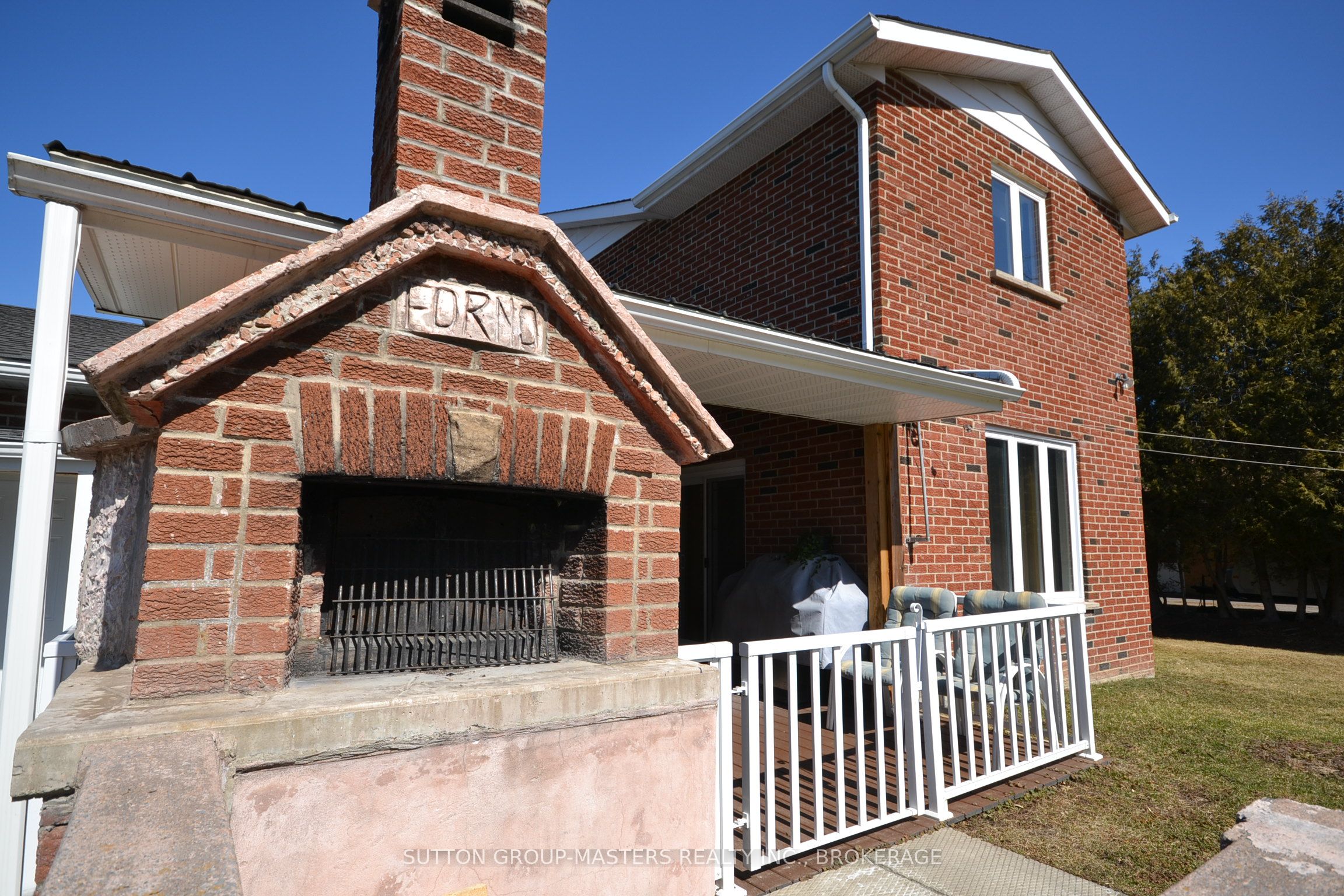 245 Arnold Street Property Photo 2
