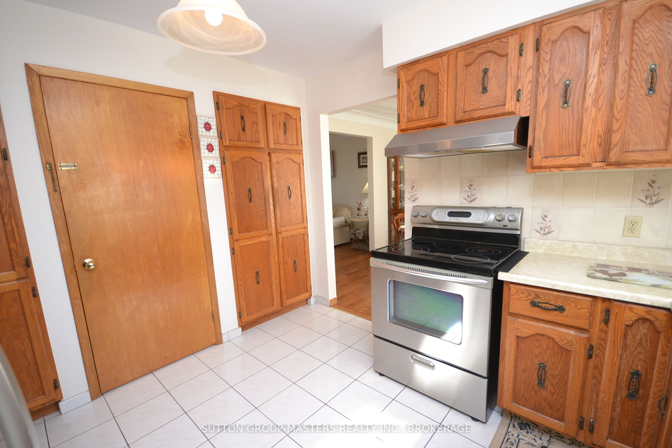245 Arnold Street Property Photo 7