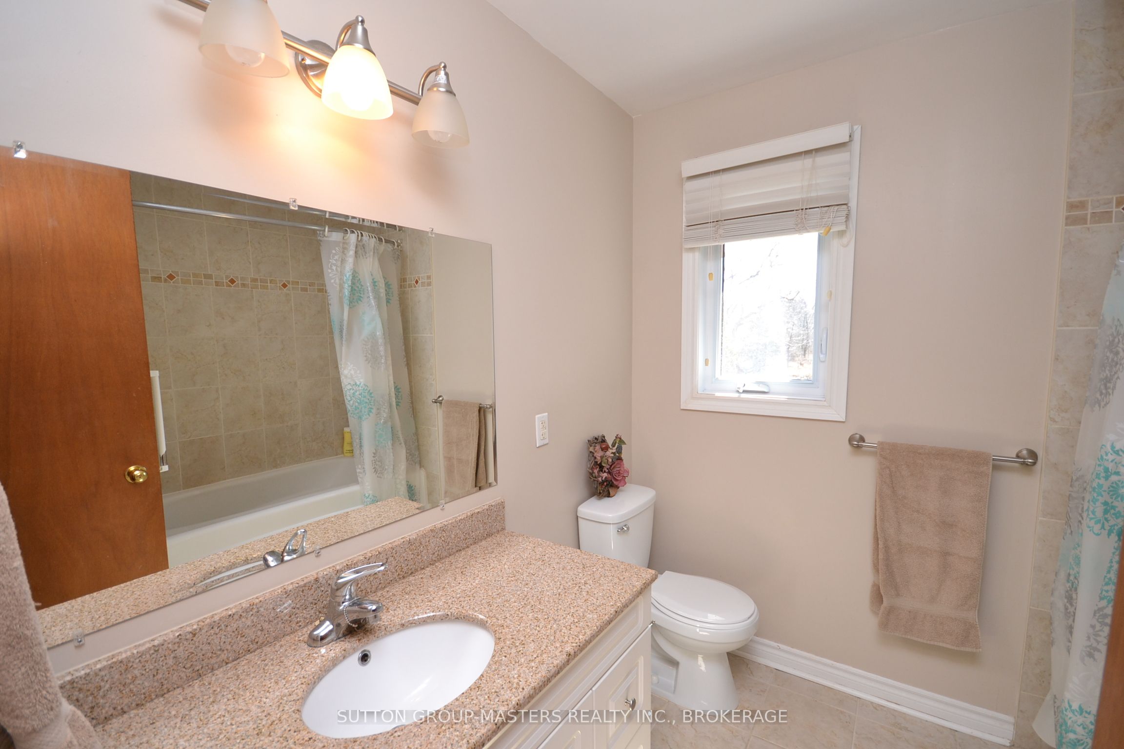 245 Arnold Street Property Photo 15