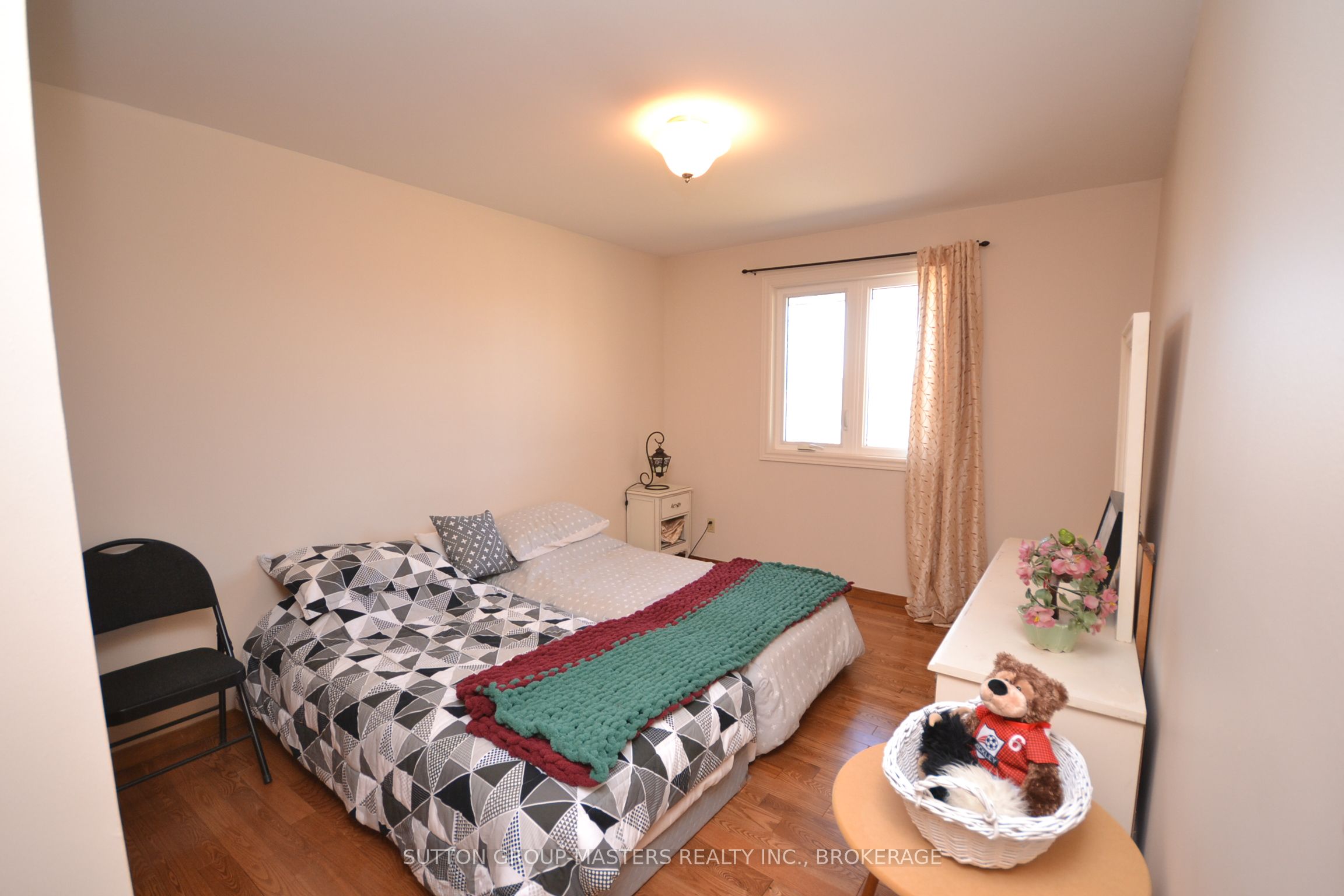 245 Arnold Street Property Photo 16