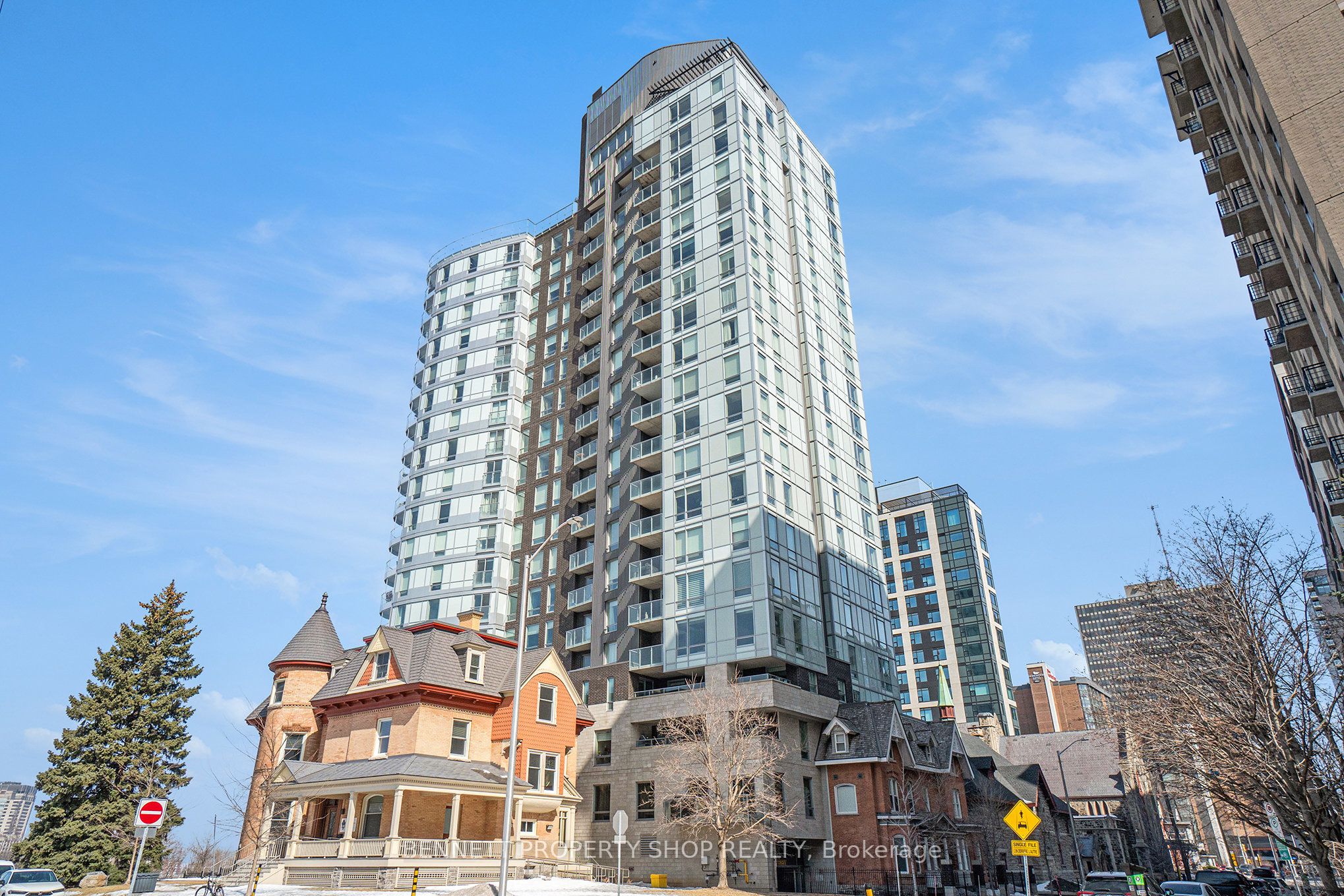 #1402 - 428 Sparks Street Property Photo