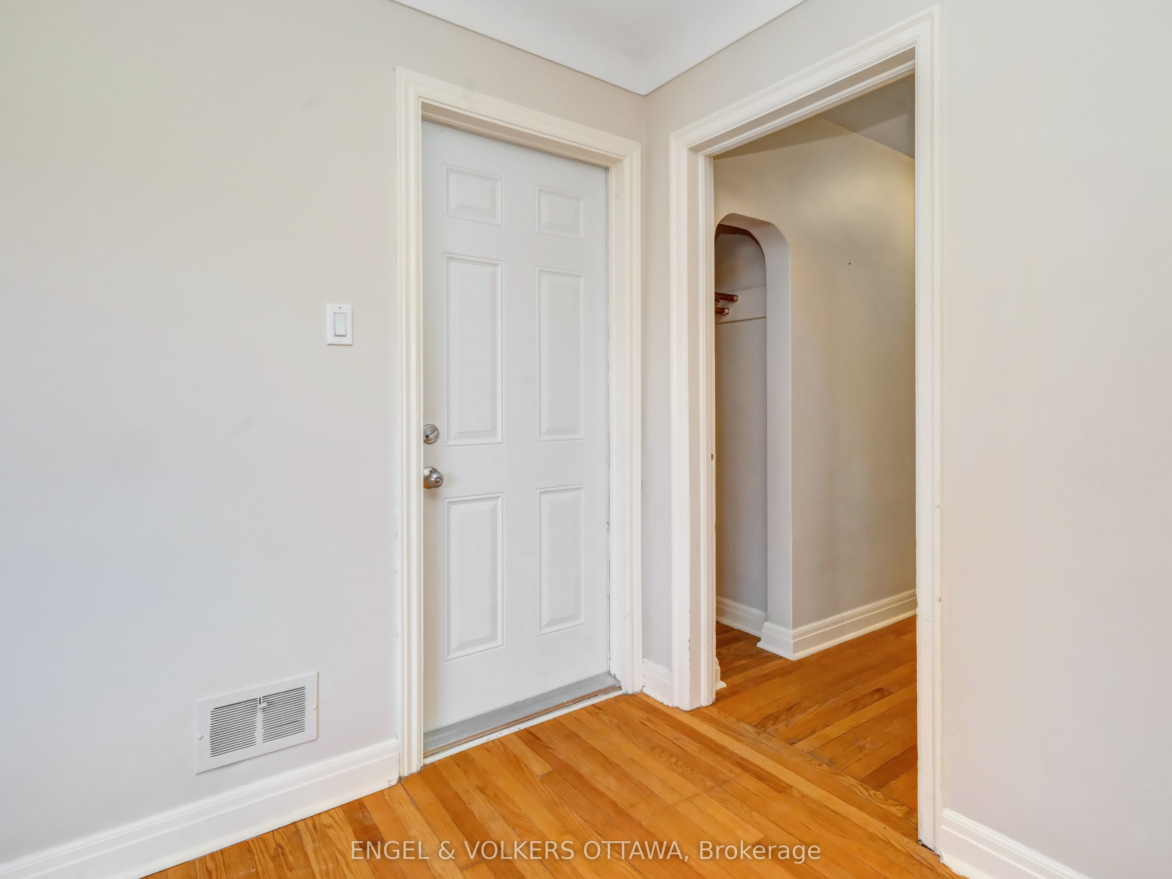528 Hilson Avenue Property Photo 4