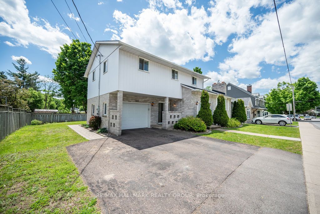 102 Ottawa Street Property Photo