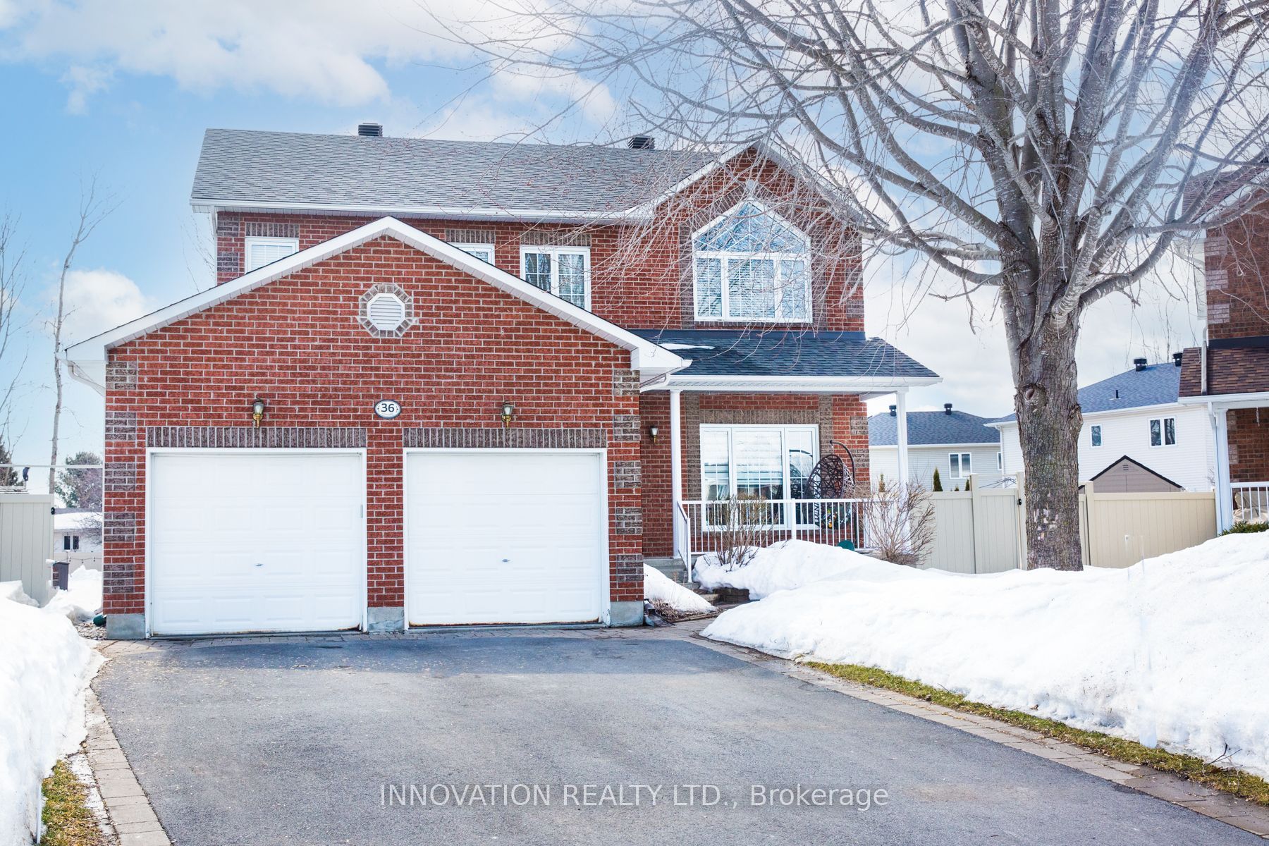 36 La Prairie St Property Photo
